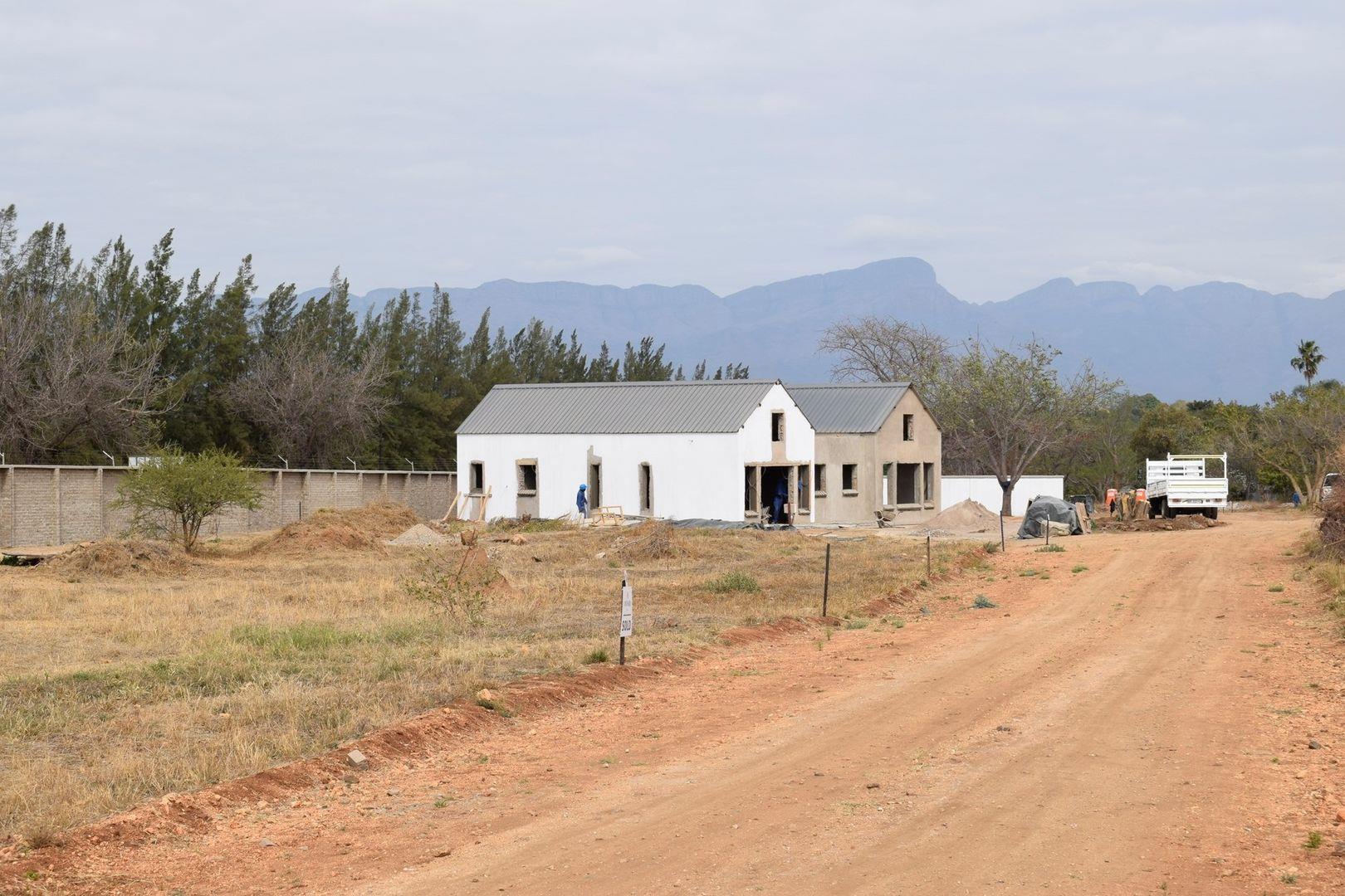 Townhouse For Sale in Hoedspruit