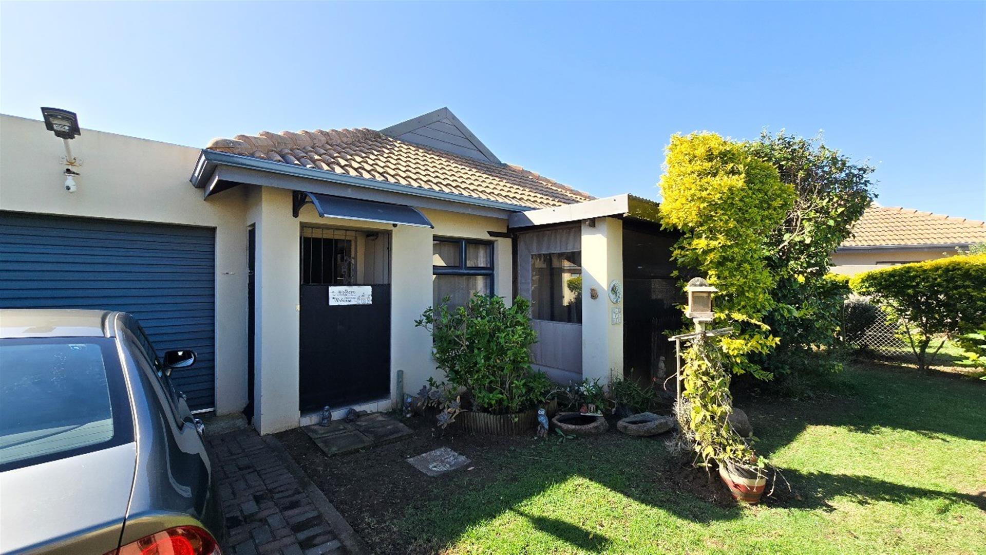 3-Bedroom Townhouse in Umlele Heights, Kidd’s Beach