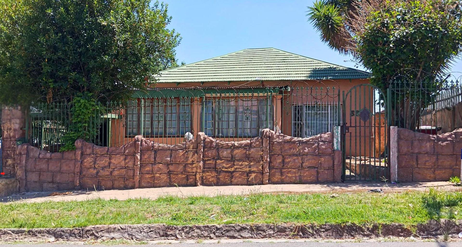 House For Sale in Rosettenville Johannesburg