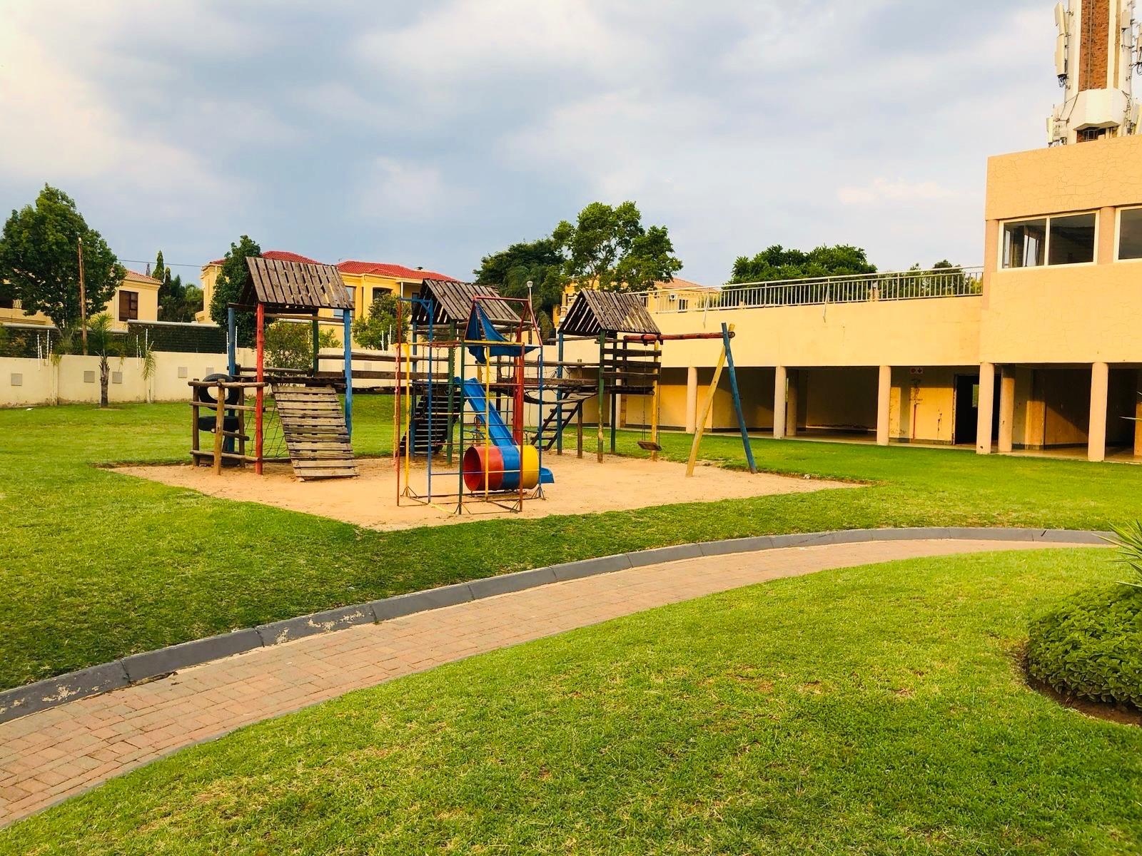 Apartment For Sale in Halfway House, Midrand