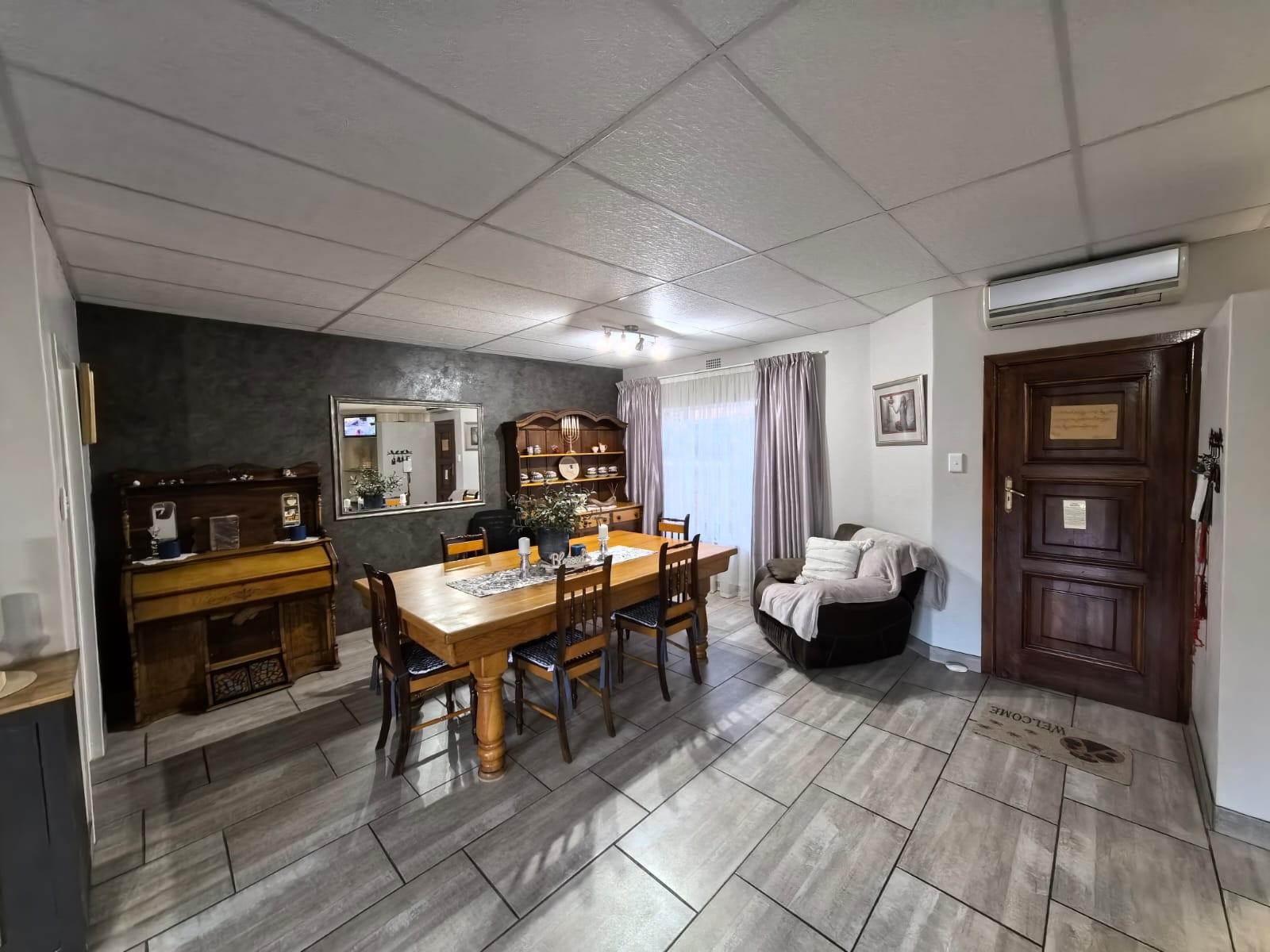 Discover Your Perfect Low-Maintenance Secure Townhouse in Rhodesdene, Kimberley!