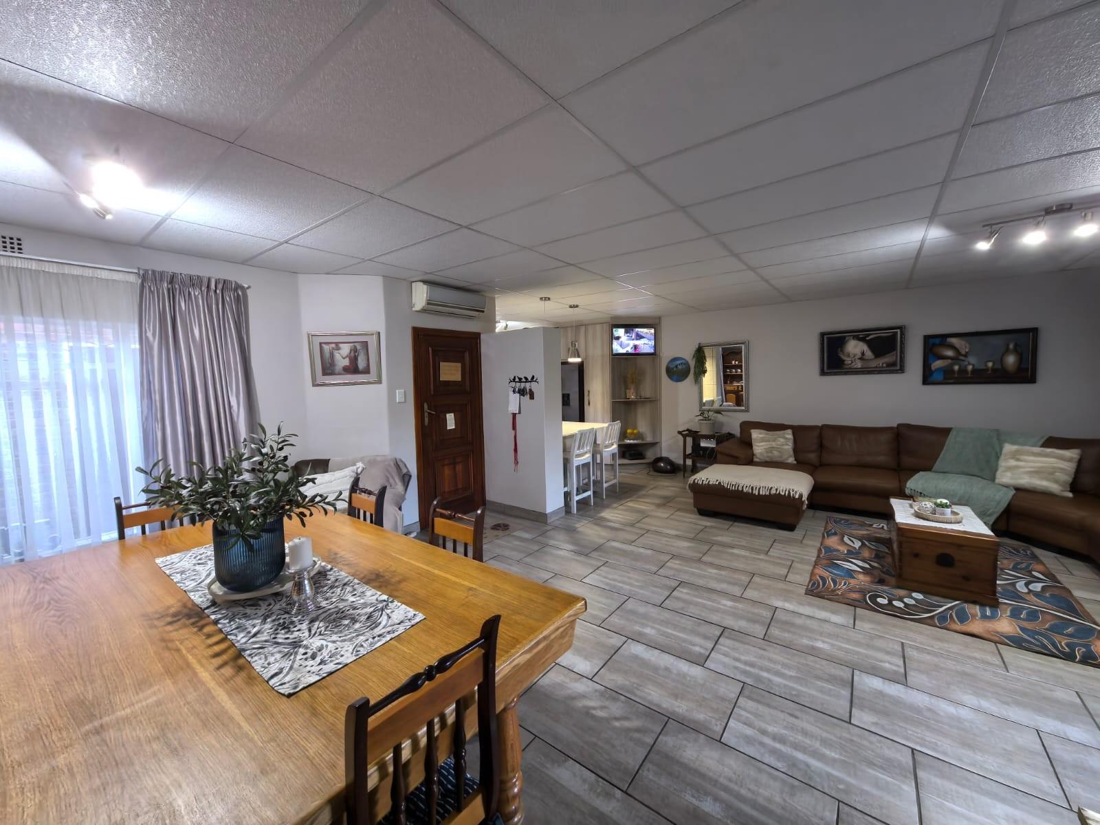 Discover Your Perfect Low-Maintenance Secure Townhouse in Rhodesdene, Kimberley!
