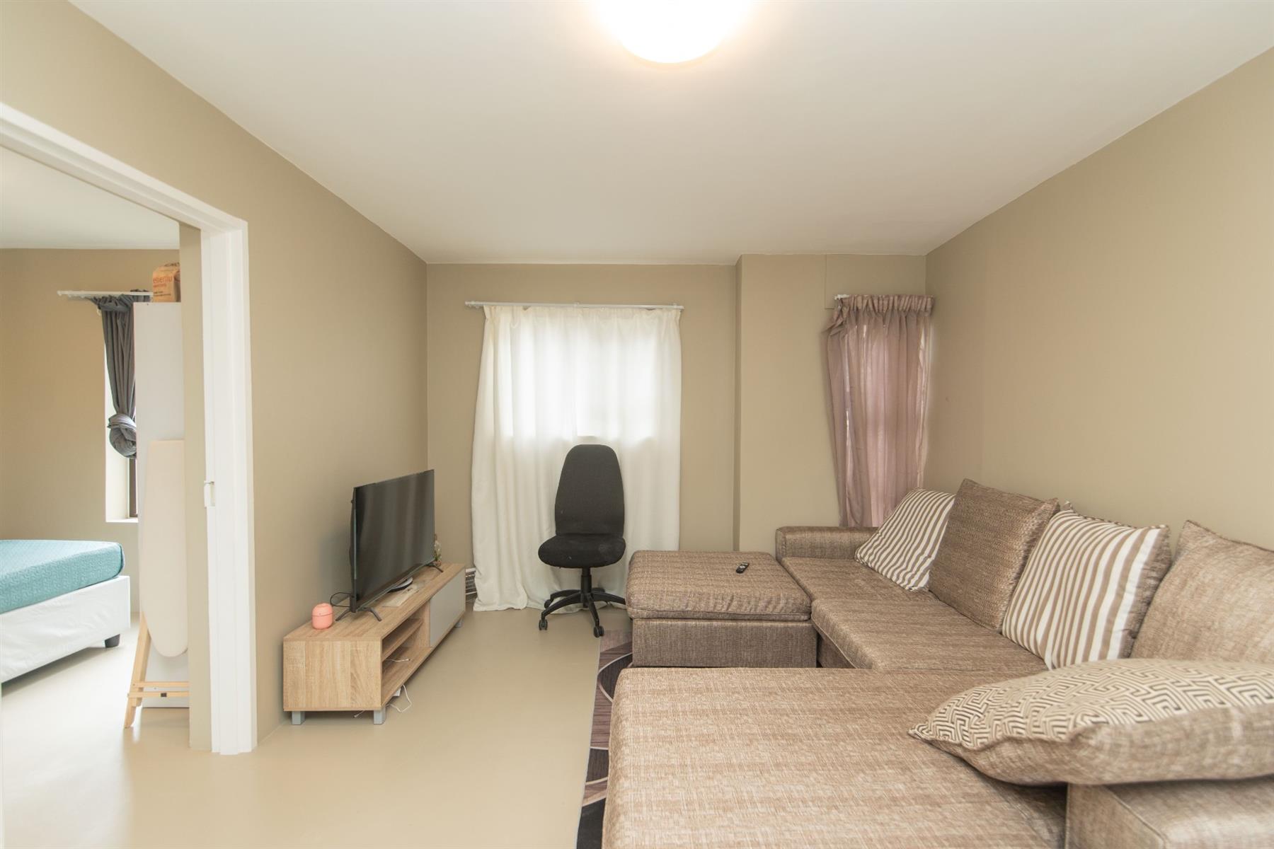 Stylish Lock Up and Go 2 Bedroom Townhouse in Richmond Hill, Port Elizabeth
