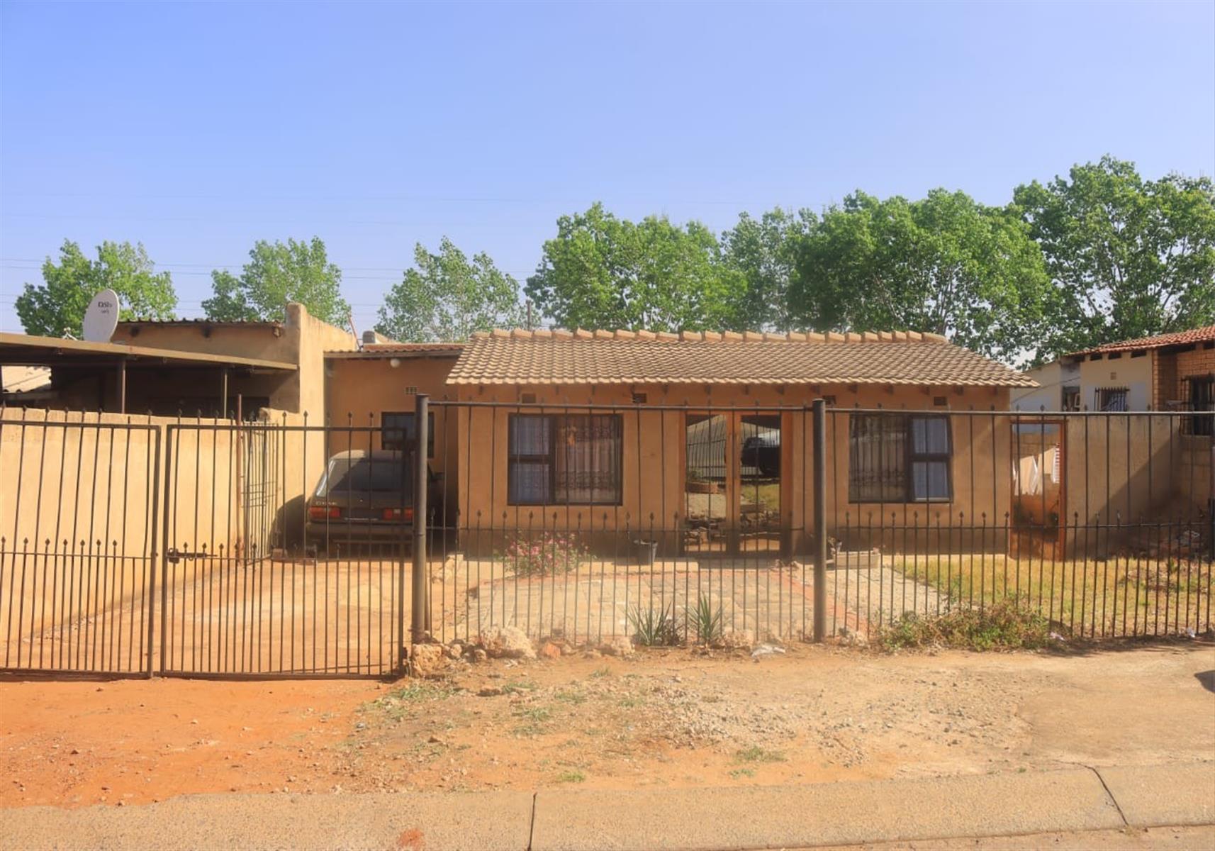 House for Sale at Mofolo Central Soweto