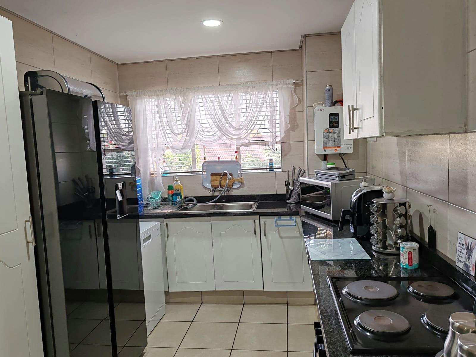 Townhouse in Vanderbijlpark SW 5, Vanderbijlpark SW, Vanderbijlpark, R835 000.00