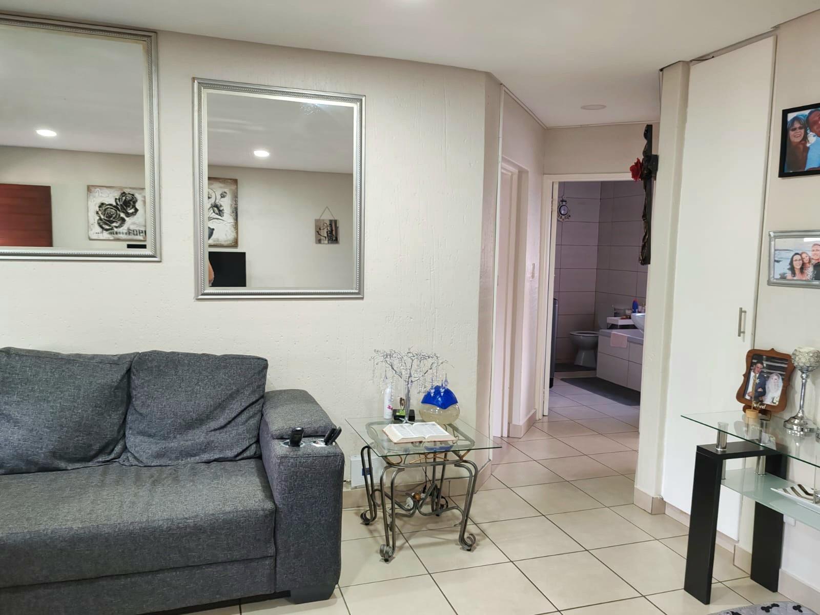 Townhouse in Vanderbijlpark SW 5, Vanderbijlpark SW, Vanderbijlpark, R835 000.00