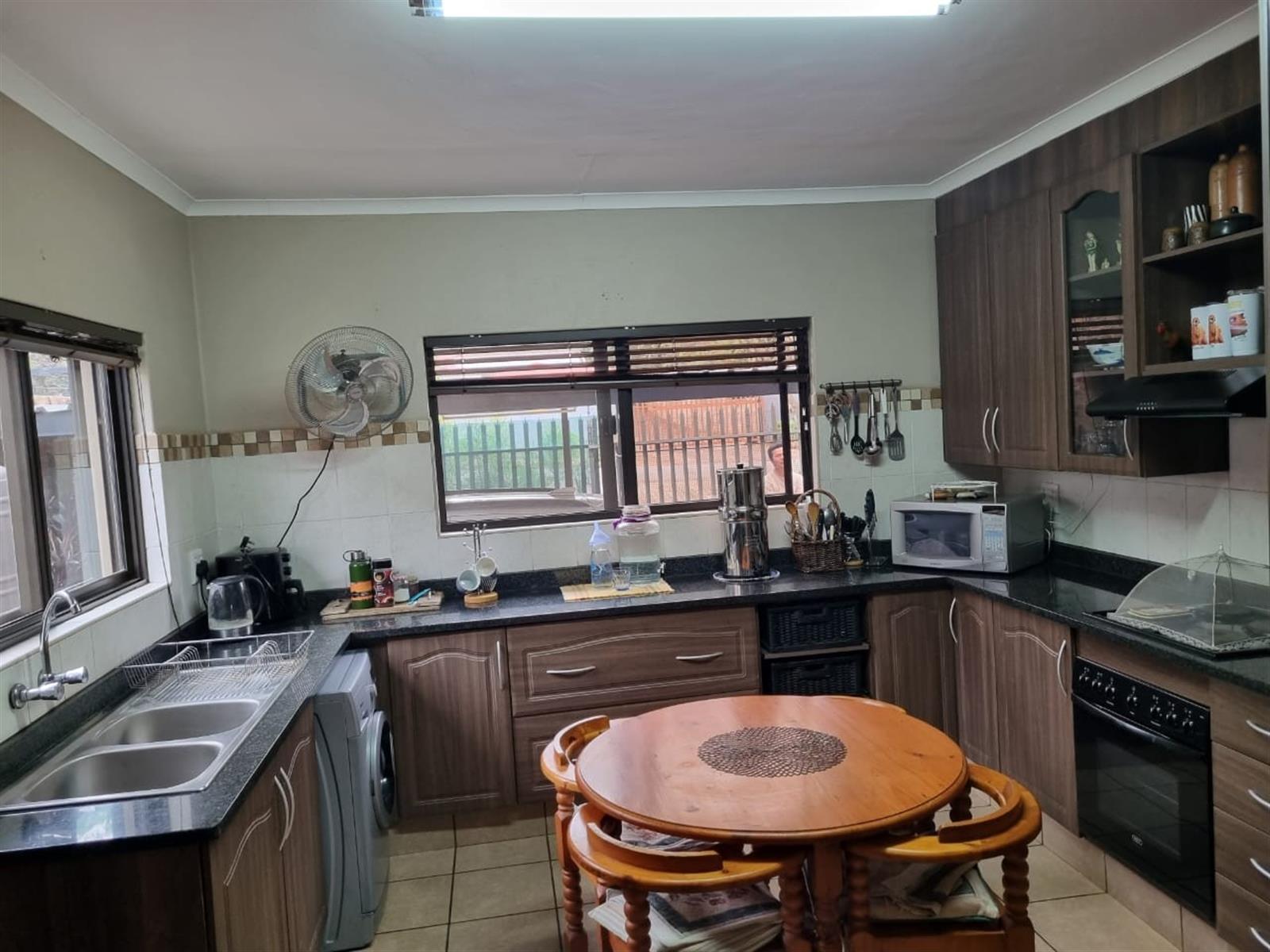 House for sale in Komatipoort, 1545 m²