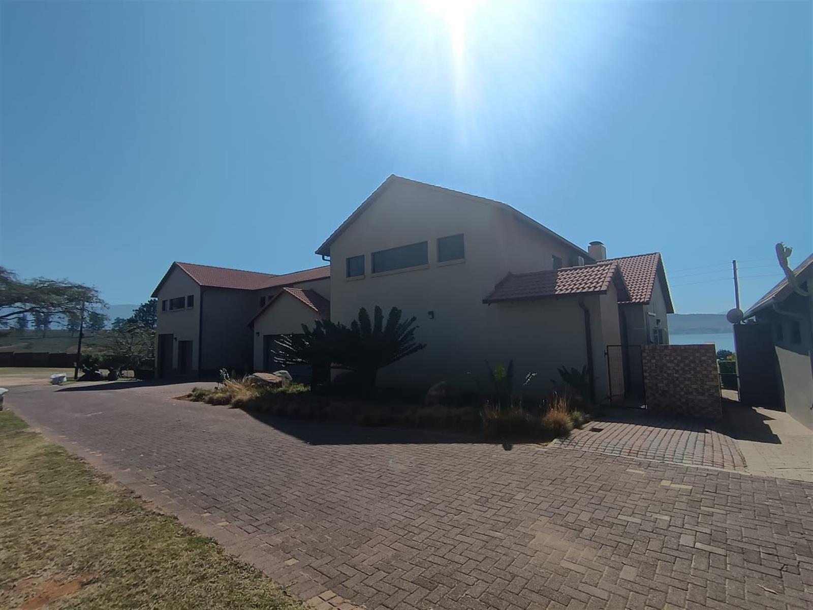 Elegant 5-Bedroom Luxury Home at Vygeboom Dam