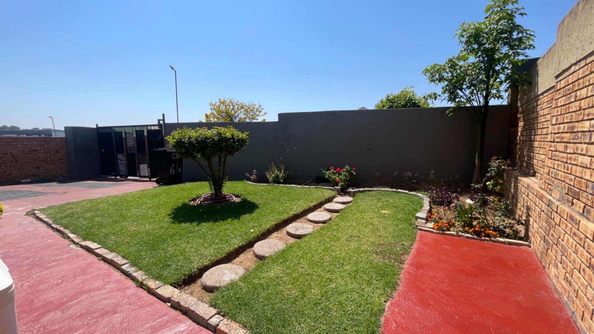House For Sale in Cosmo City, Roodepoort