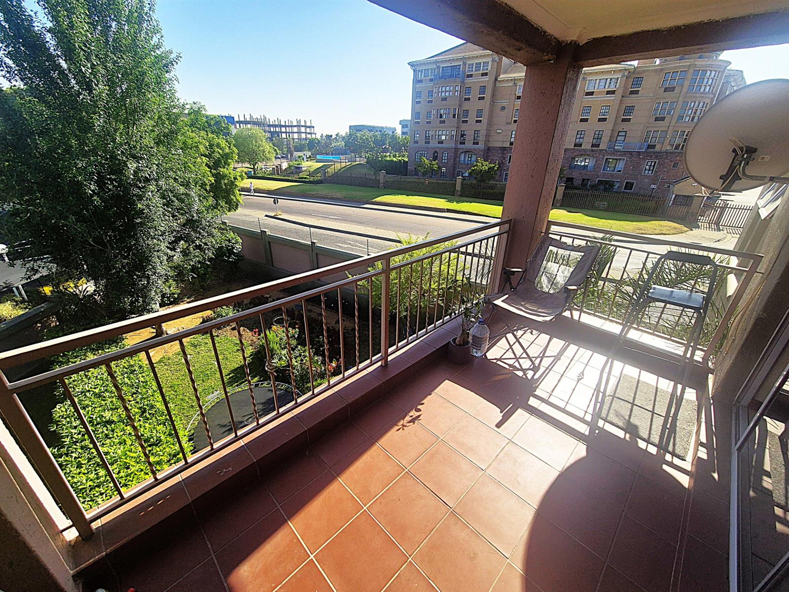 Apartment For Sale in Sunninghill, Sandton