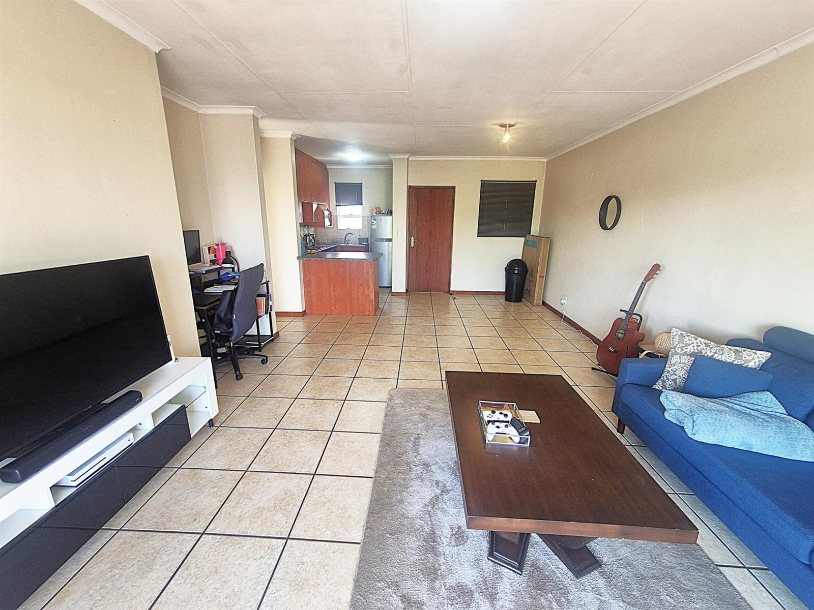 Apartment For Sale in Sunninghill, Sandton