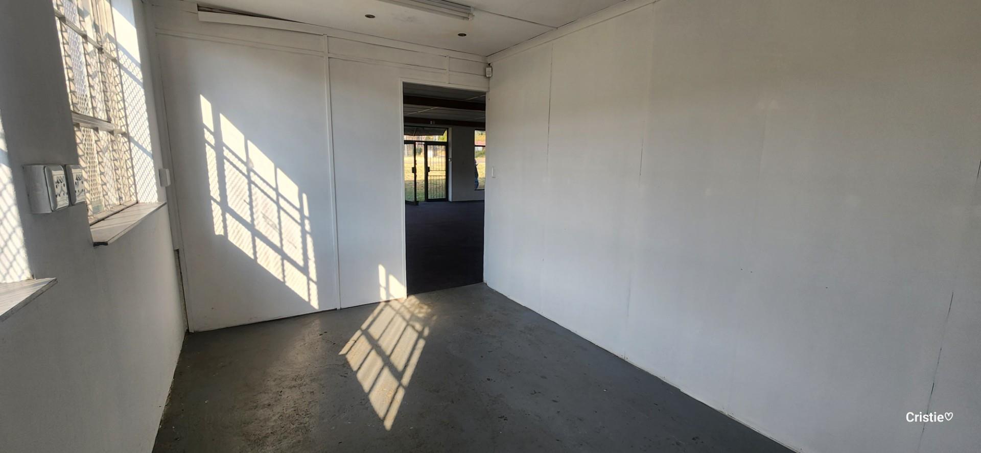 Versatile Commercial Space for Sale in Dundee - Ideal for Workshop, Storage, Office Use and more