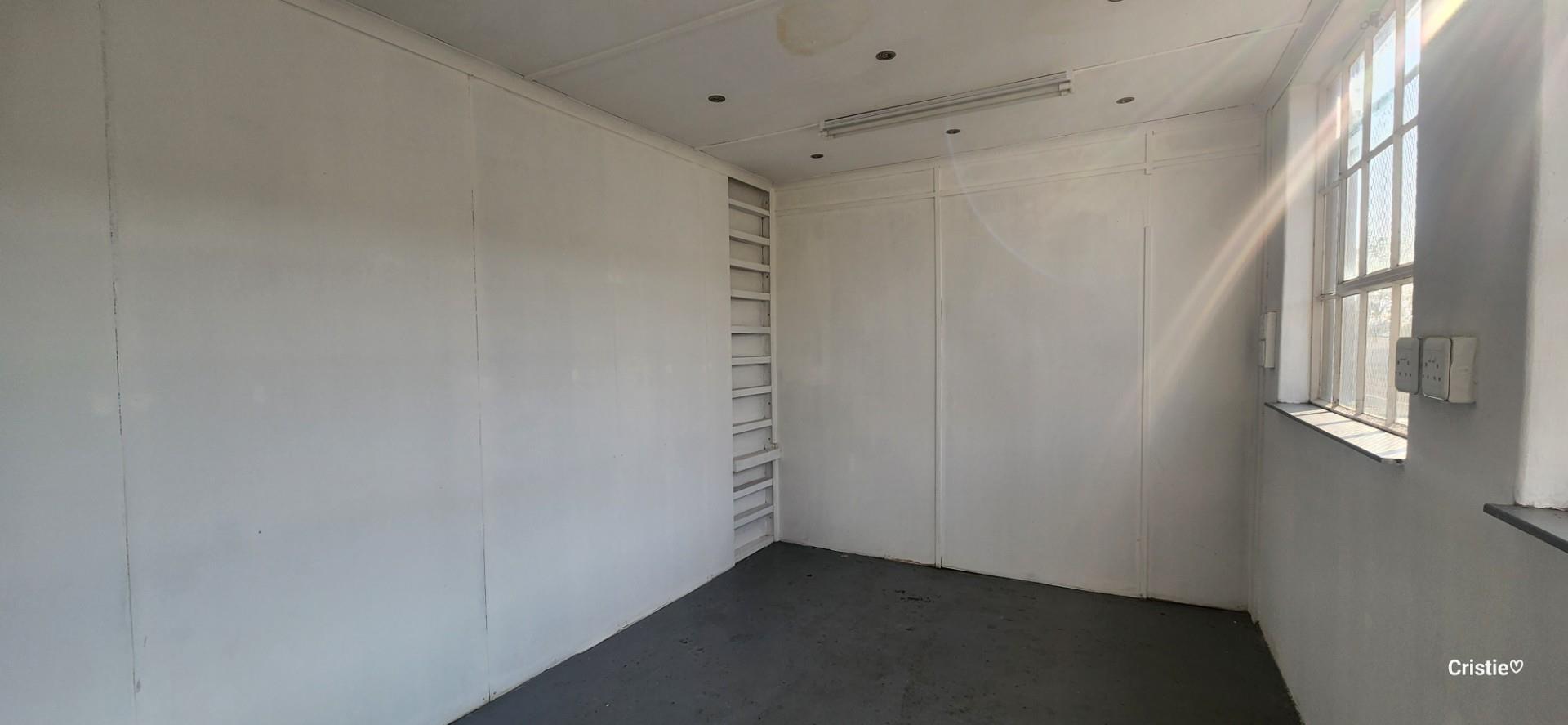 Versatile Commercial Space for Sale in Dundee - Ideal for Workshop, Storage, Office Use and more