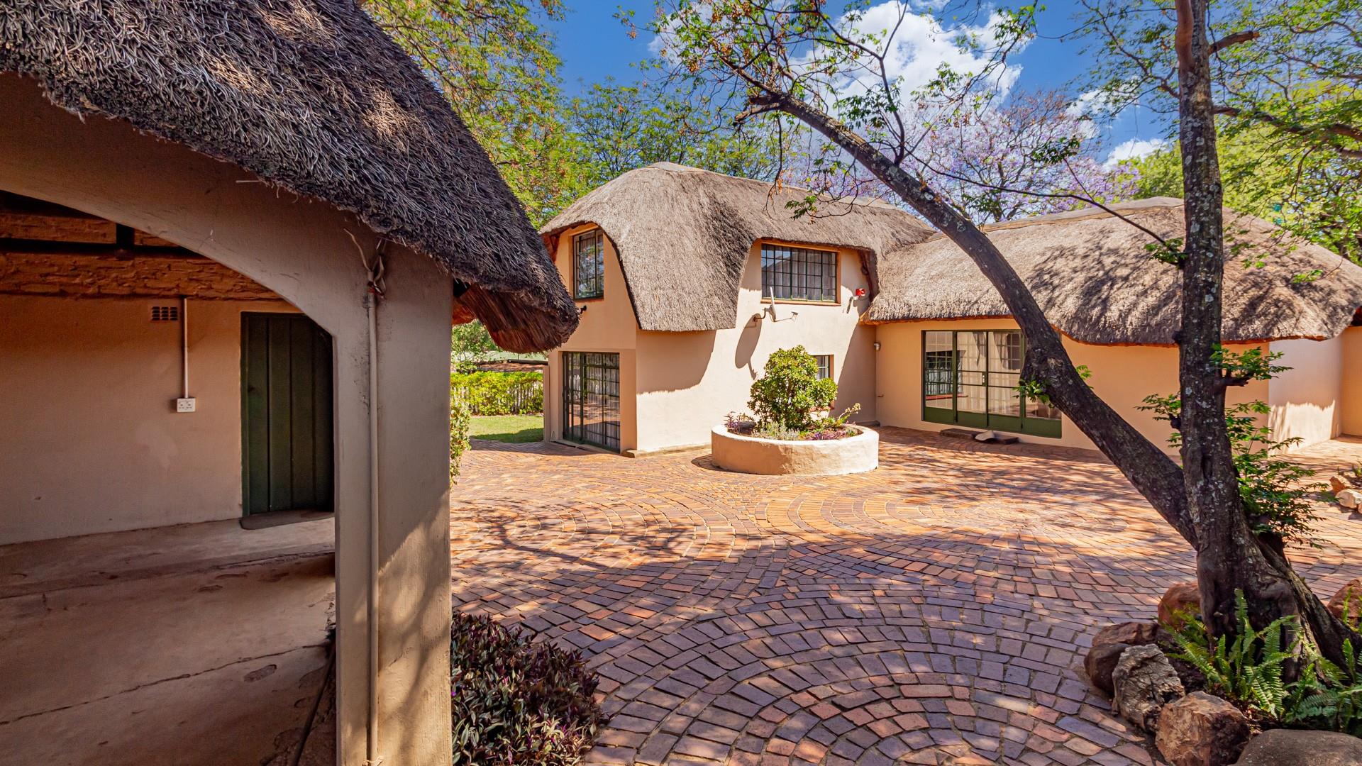 Lodge For Sale in Muldersdrift Lanseria Krugersdorp Full Details Below FULL INFO on Request