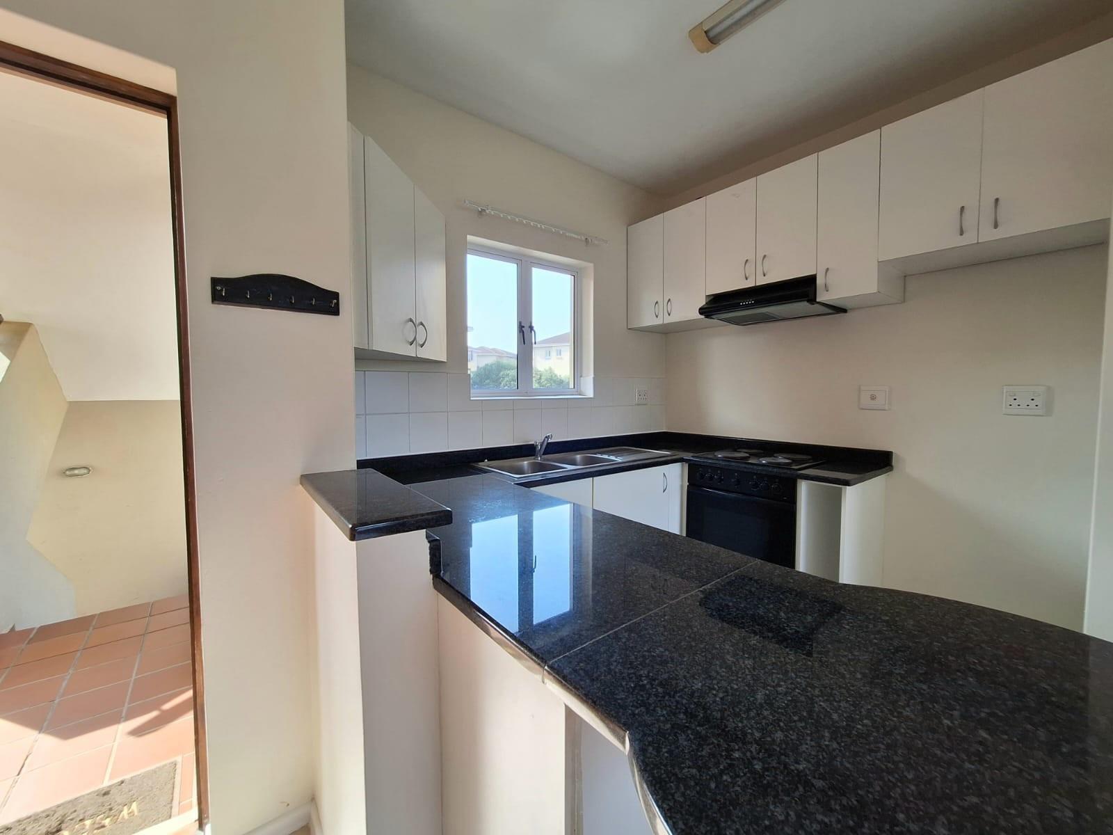 Second Floor Apartment with Balcony in Sheffield Manor