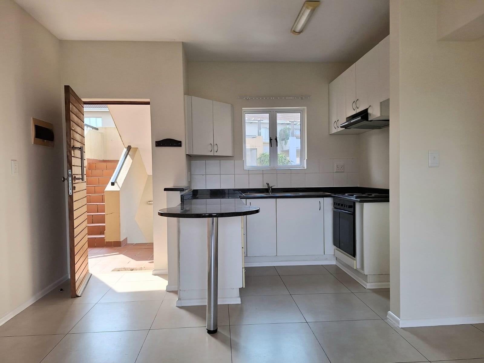 Second Floor Apartment with Balcony in Sheffield Manor