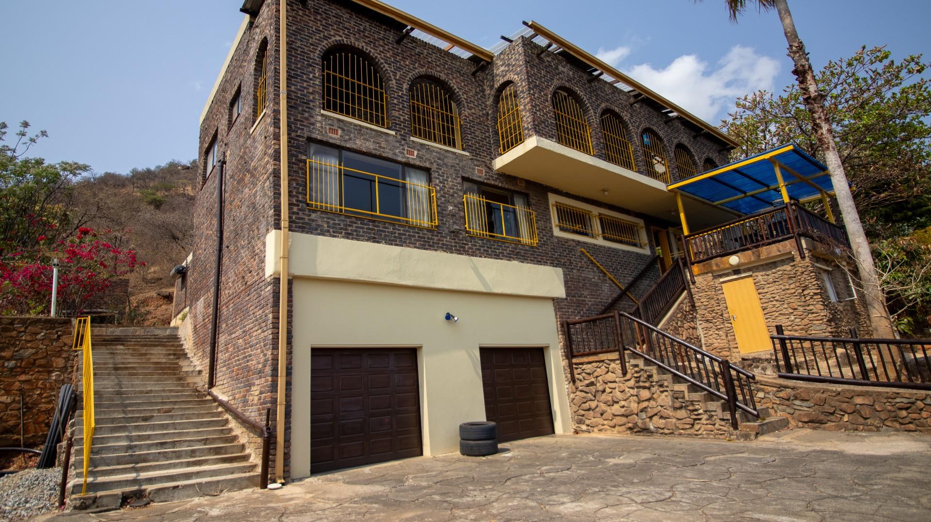 Spacious 6-bed 4-bath House For Sale in Barberton