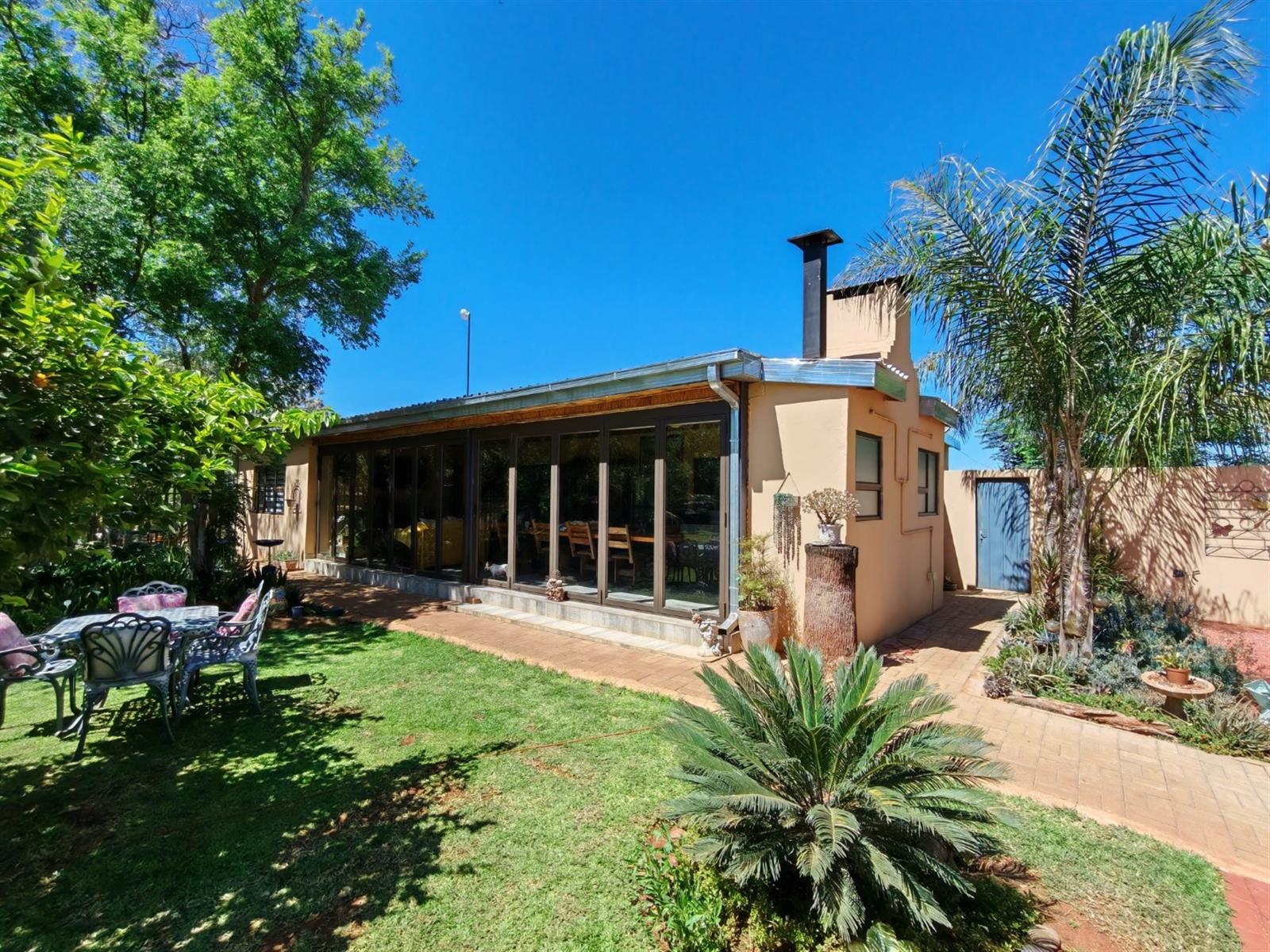 Exceptional Intensive Farming Operations on 26-hectare smallholding near Radium, Limpopo