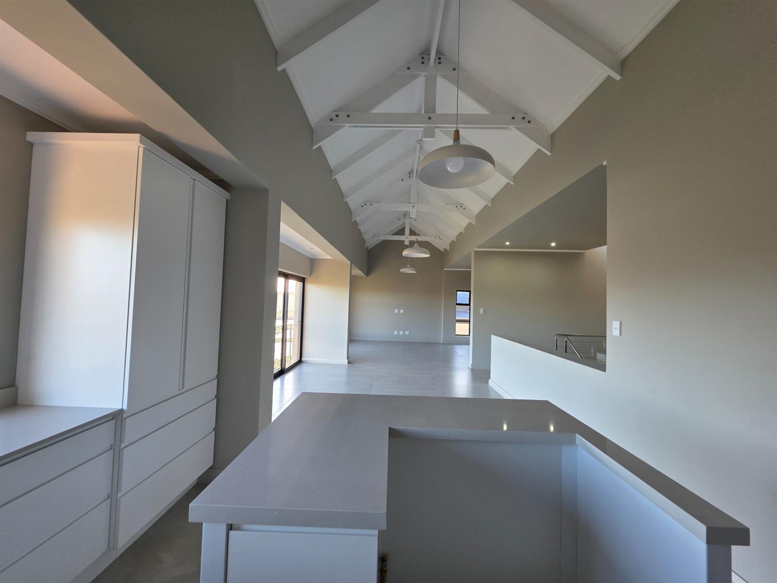 Modern 4 Bedroom House For Sale in Karookraal