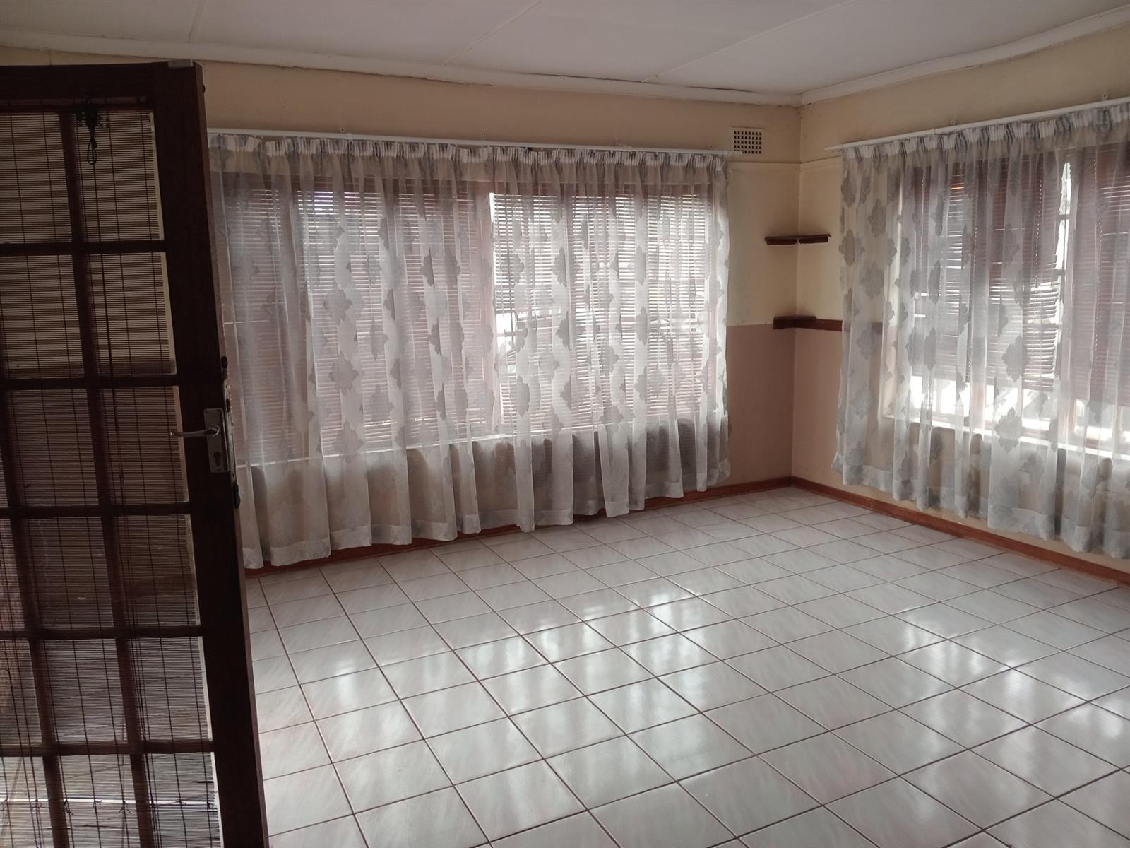 House For Sale in Reefhaven, Roodepoort