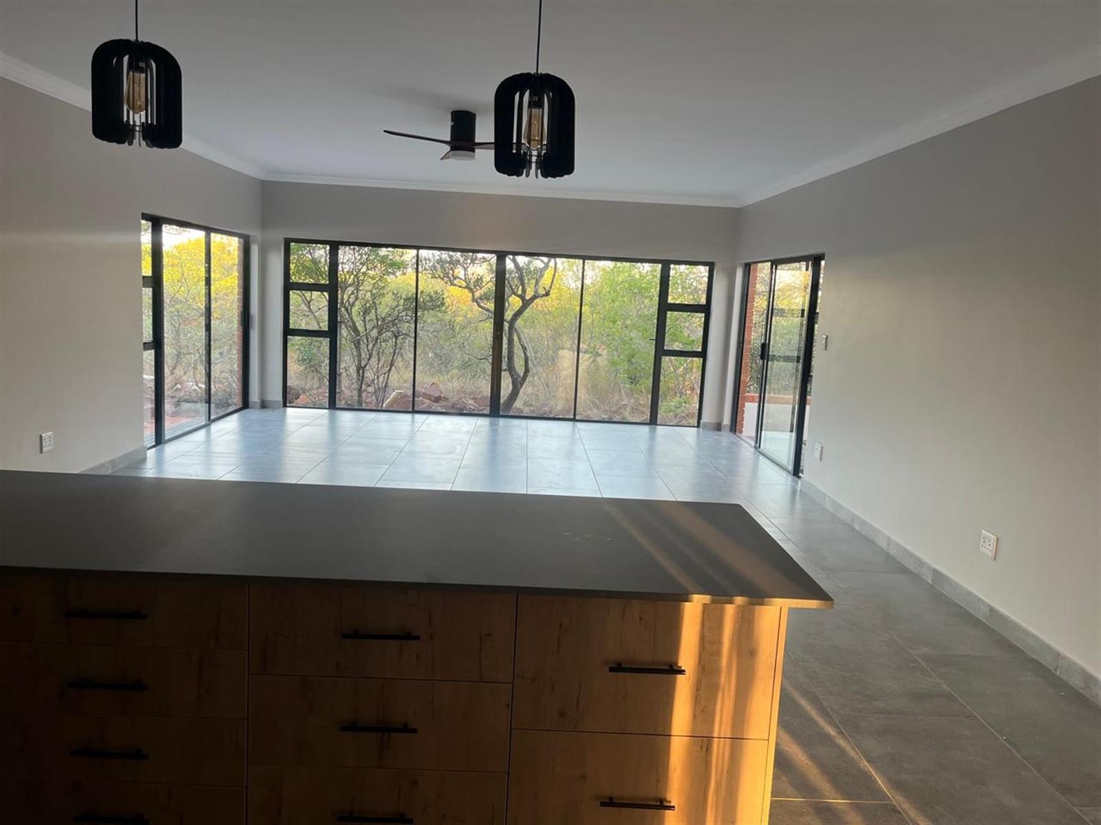 NEW HOME - TRANQUIL BUSHVELD 3 BEDROOM HOME IN VERLOREN ESTATE | 218 M² | PET FRIENDLY