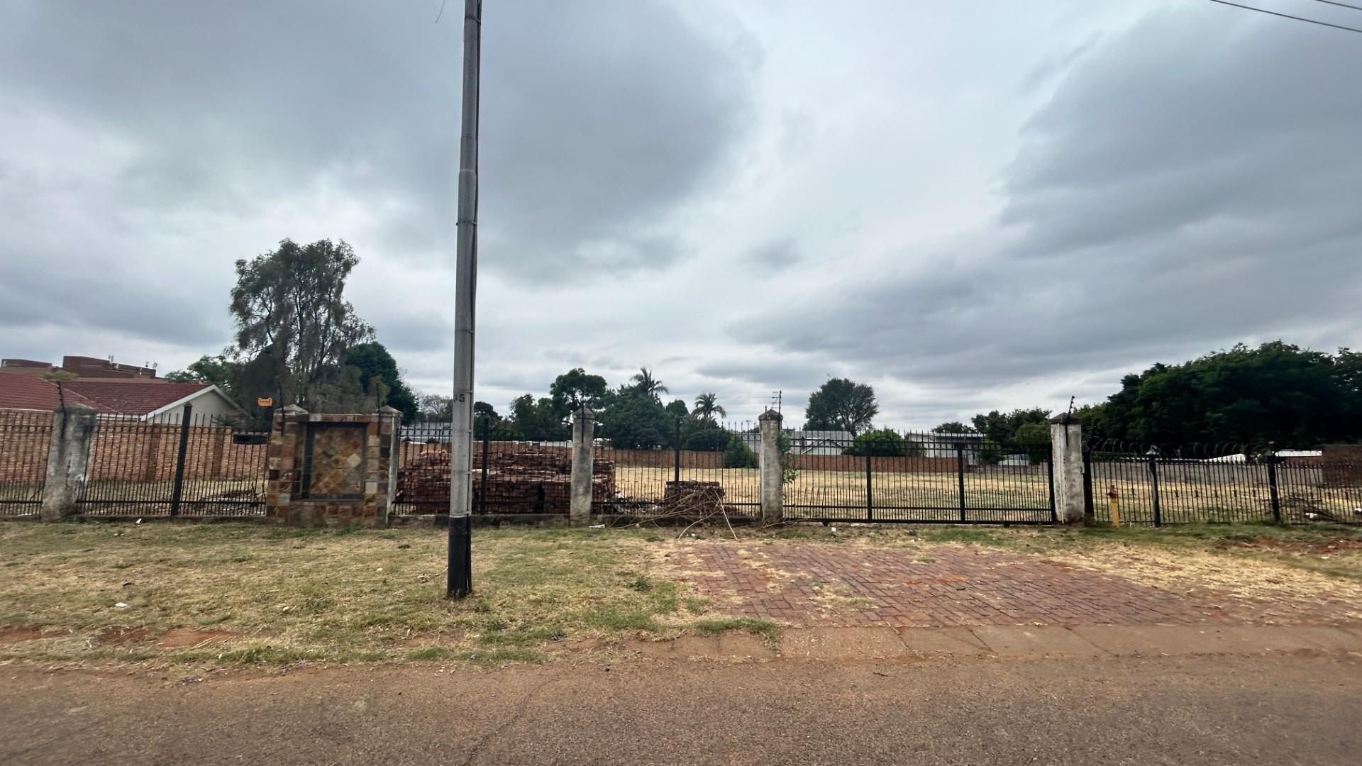 Prime Commercial Development Opportunity on Lynnwood Road