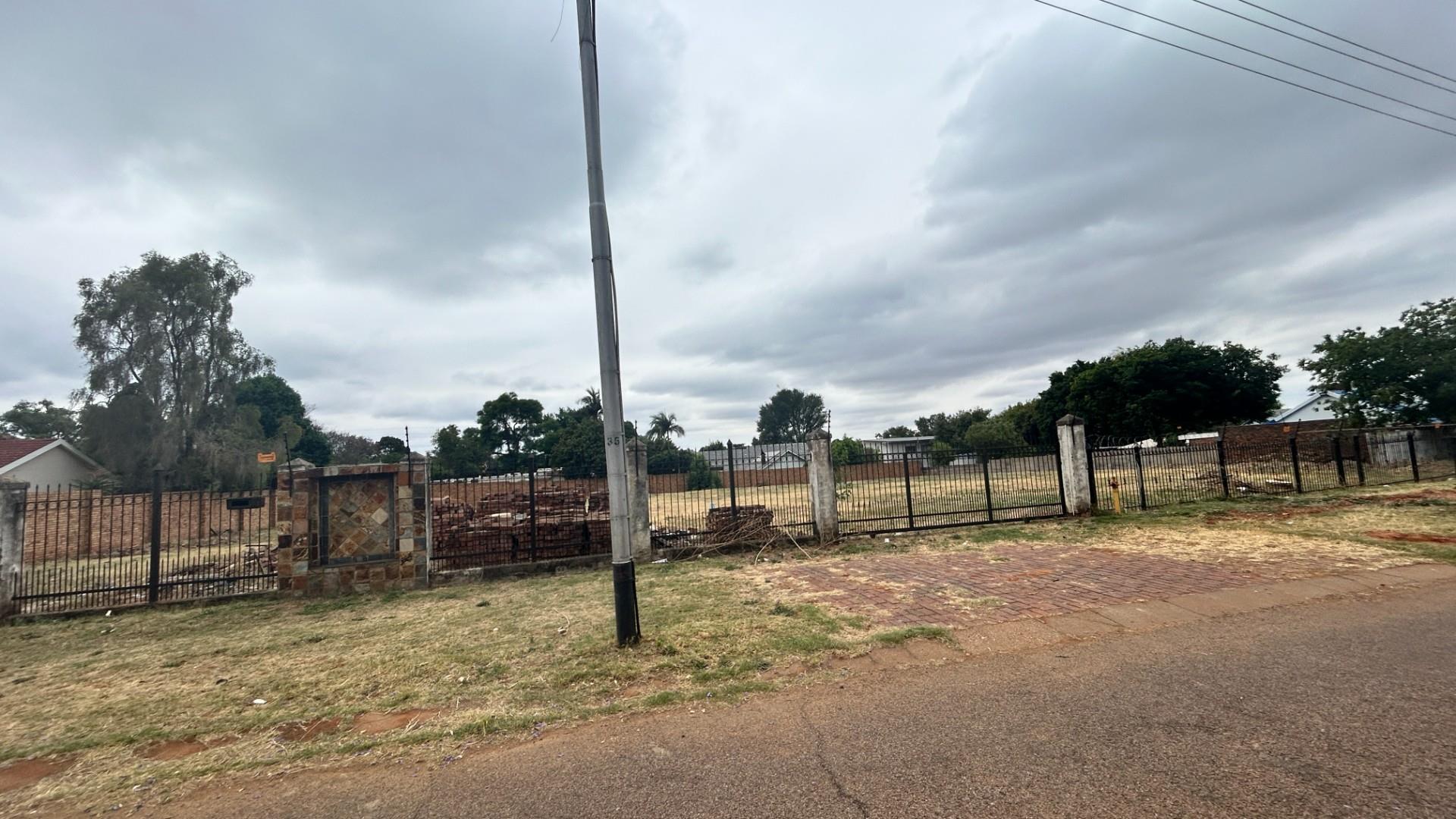Prime Commercial Development Opportunity on Lynnwood Road