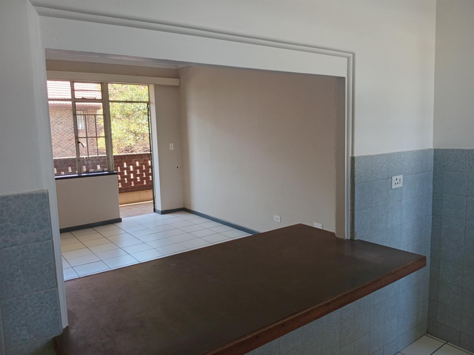 Apartment for sale in Lyndhurst, Johannesburg, 90 m²