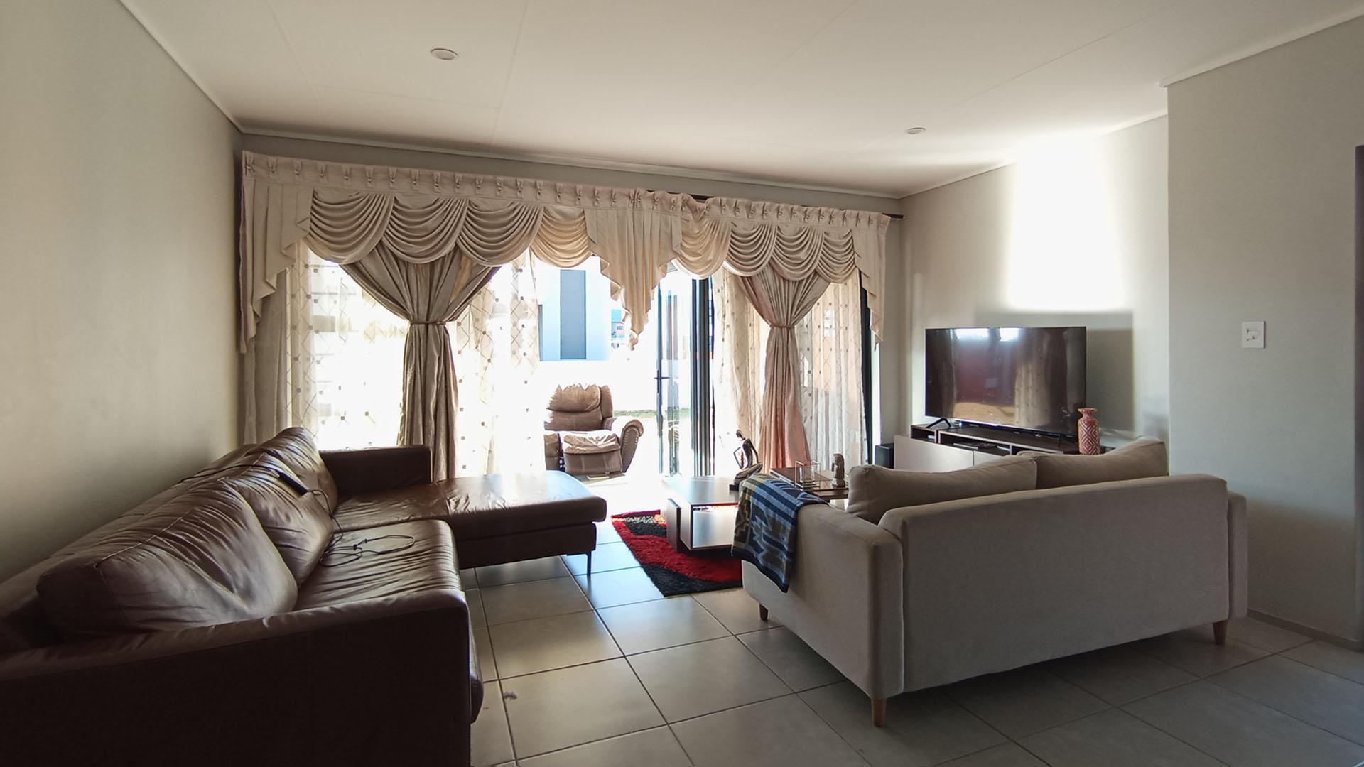 4Bedroom house for sale in Atalanta -Amberfield