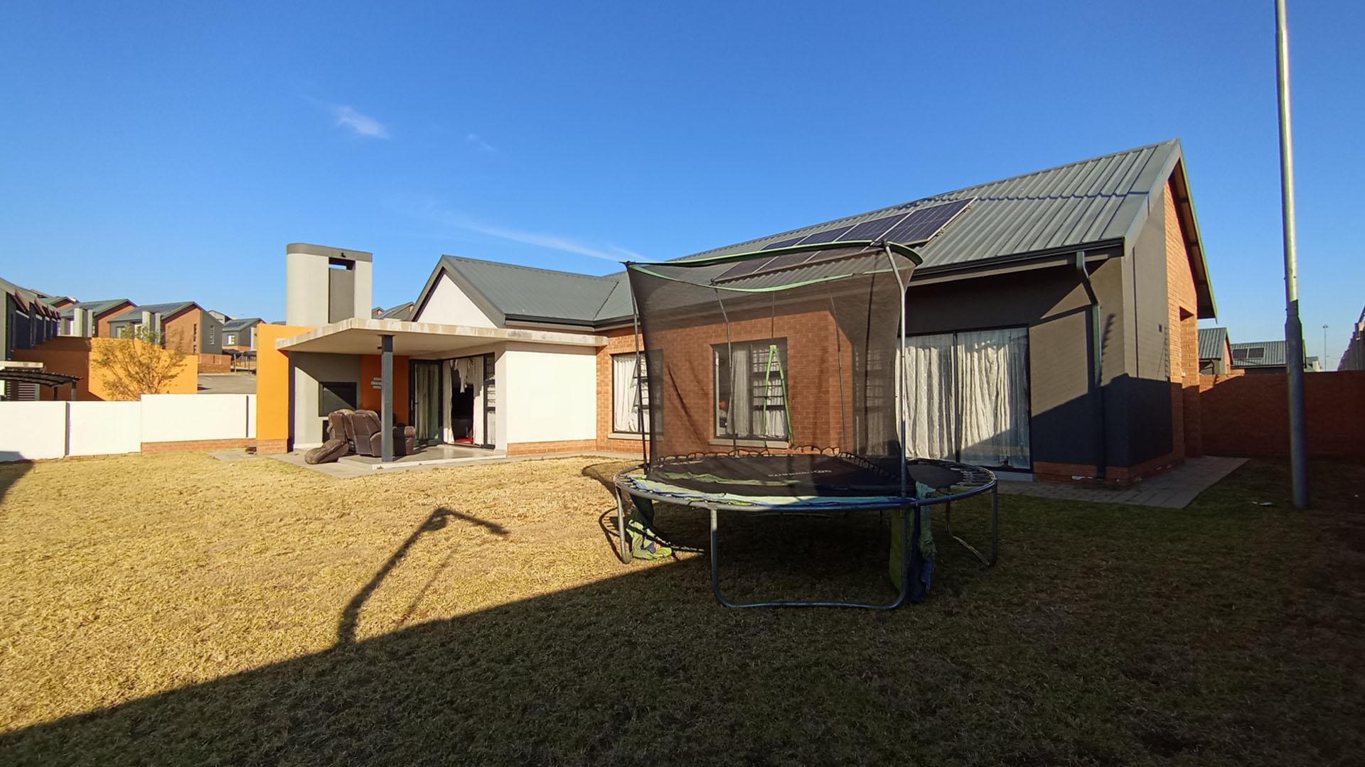 4Bedroom house for sale in Atalanta -Amberfield