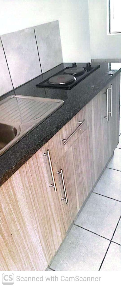 Apartment To Rent in Meadowlands, Soweto