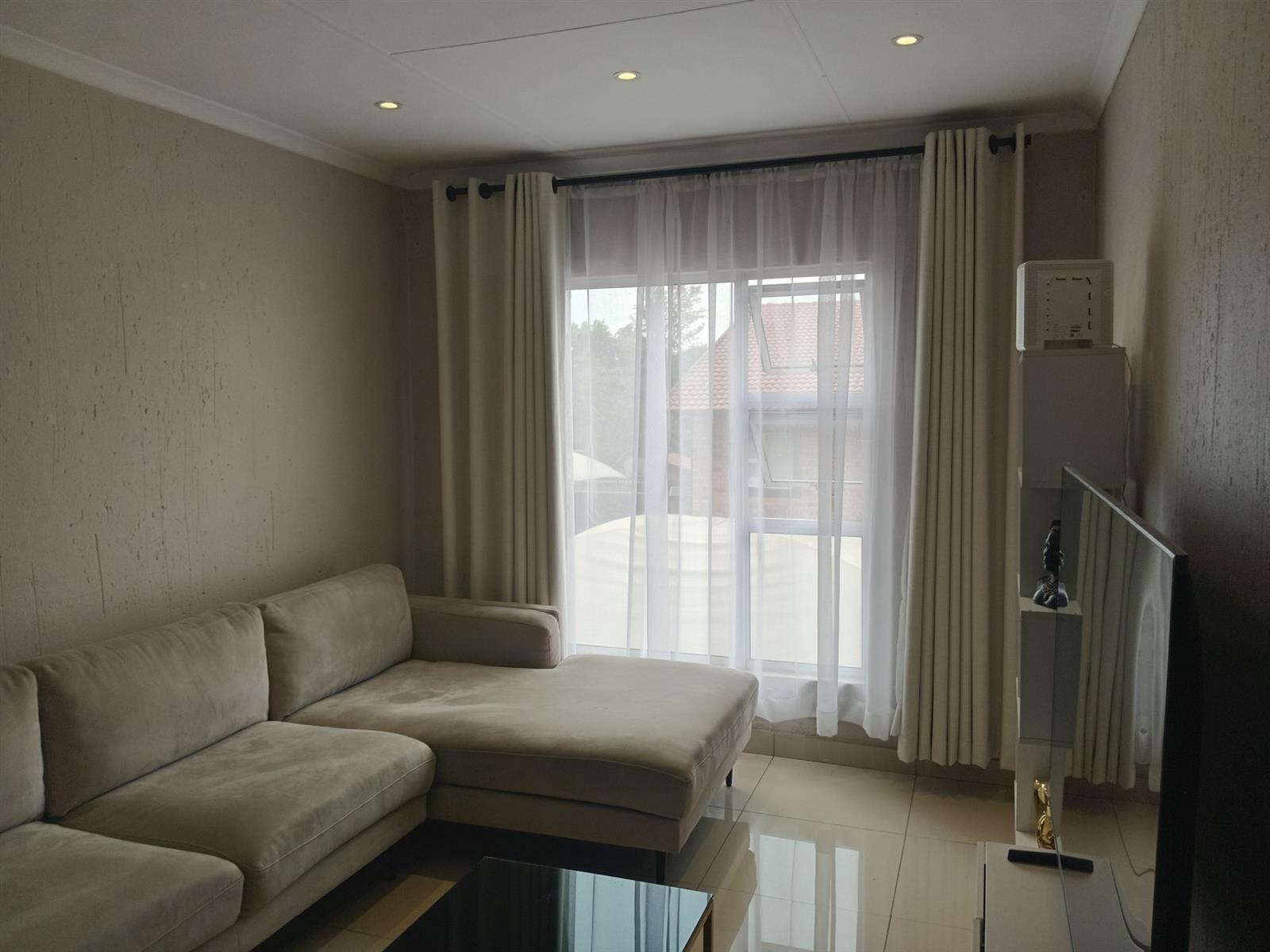 Apartment To Rent in Lyndhurst, Johannesburg