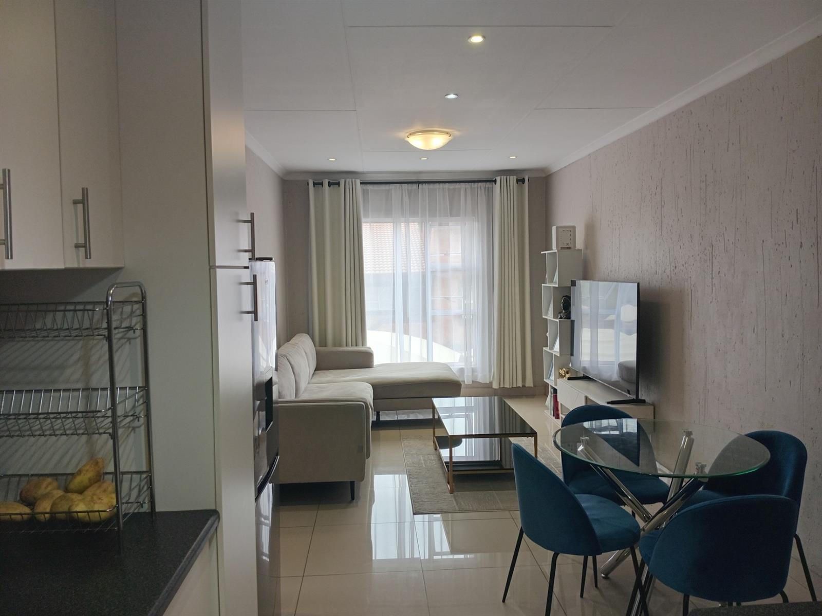 Apartment for sale in Lyndhurst, Johannesburg, 54 m²