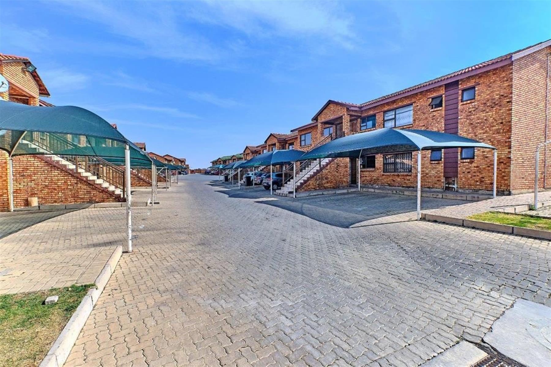 Apartment For Sale in Witfield, Boksburg