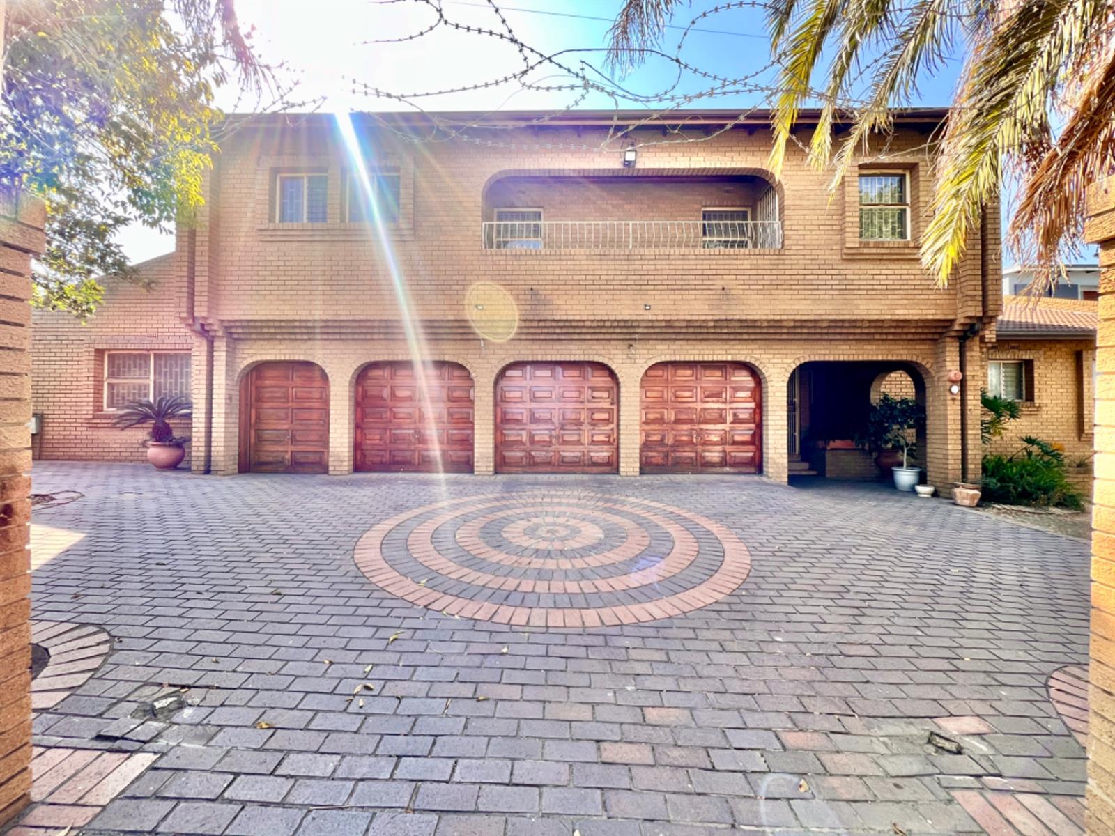 Prime Property with 5 bedroom House and Business Potential in Marlboro Gardens.