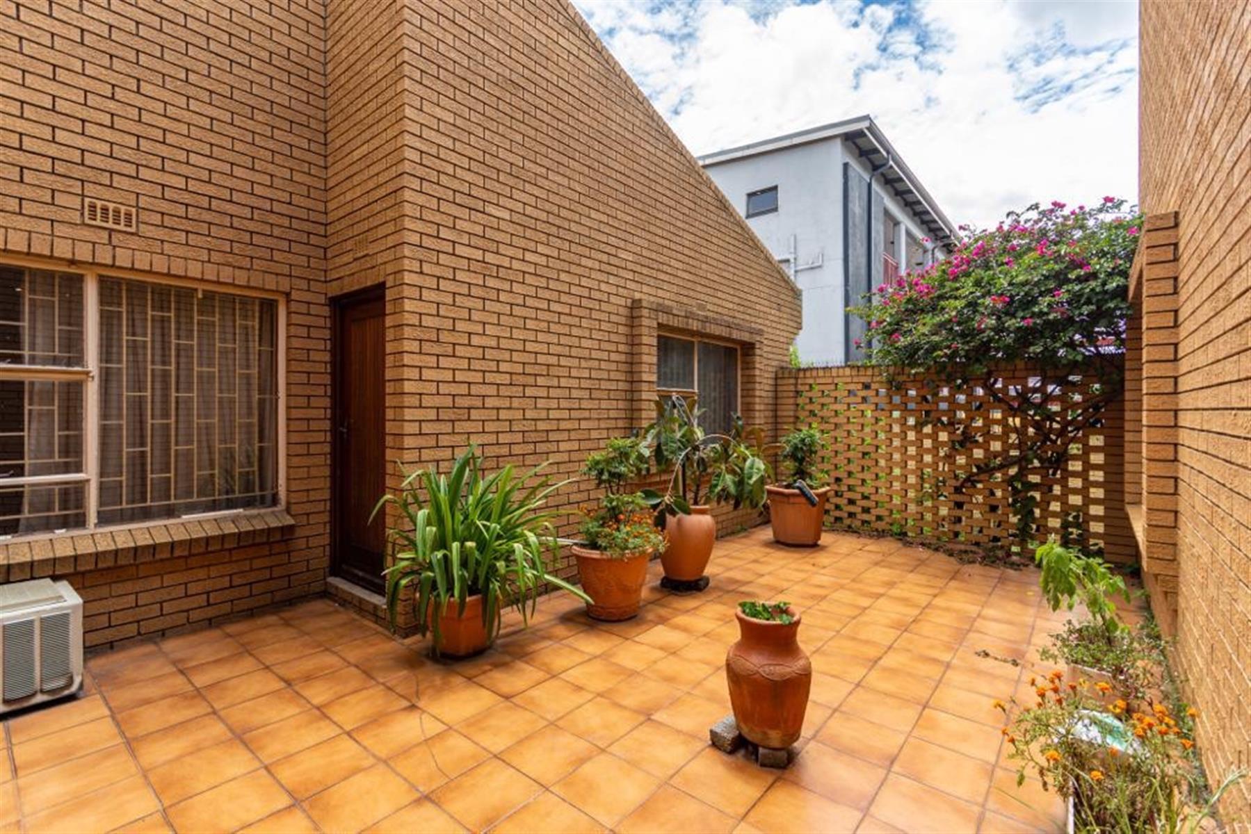 Prime Property with 5 bedroom House and Business Potential in Marlboro Gardens.
