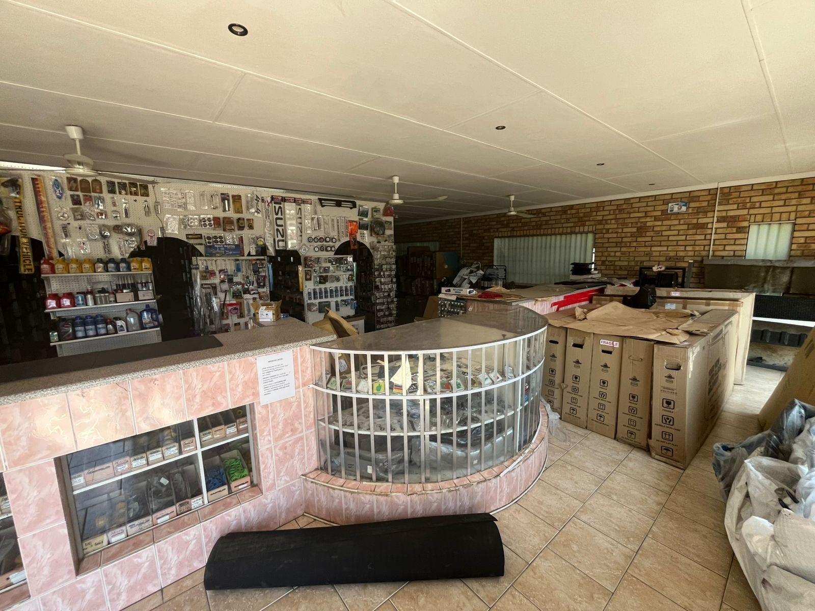 Investment Gem in Dundee-Spacious Commercial-Residential Property on 4000m² in KwaZulu Natal
