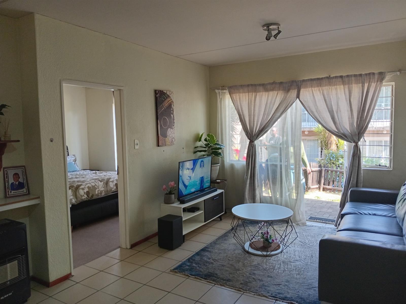 Apartment For Sale in Rembrandt Park, Johannesburg