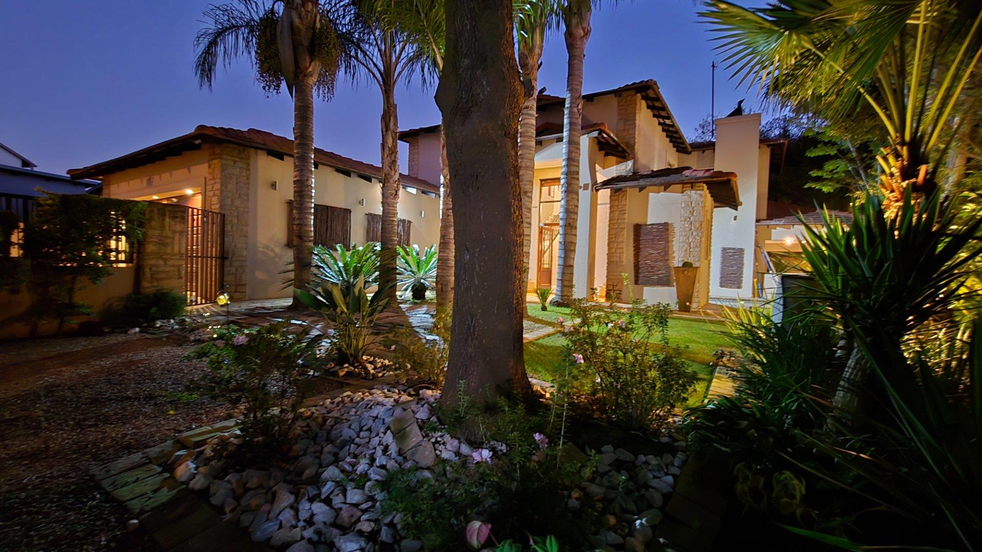 House for sale in Silver Lakes, Pretoria, 308 m²