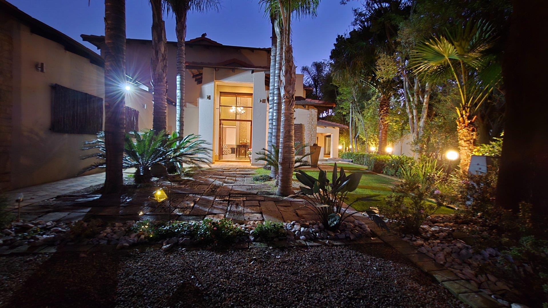House for sale in Silver Lakes, Pretoria, 308 m²