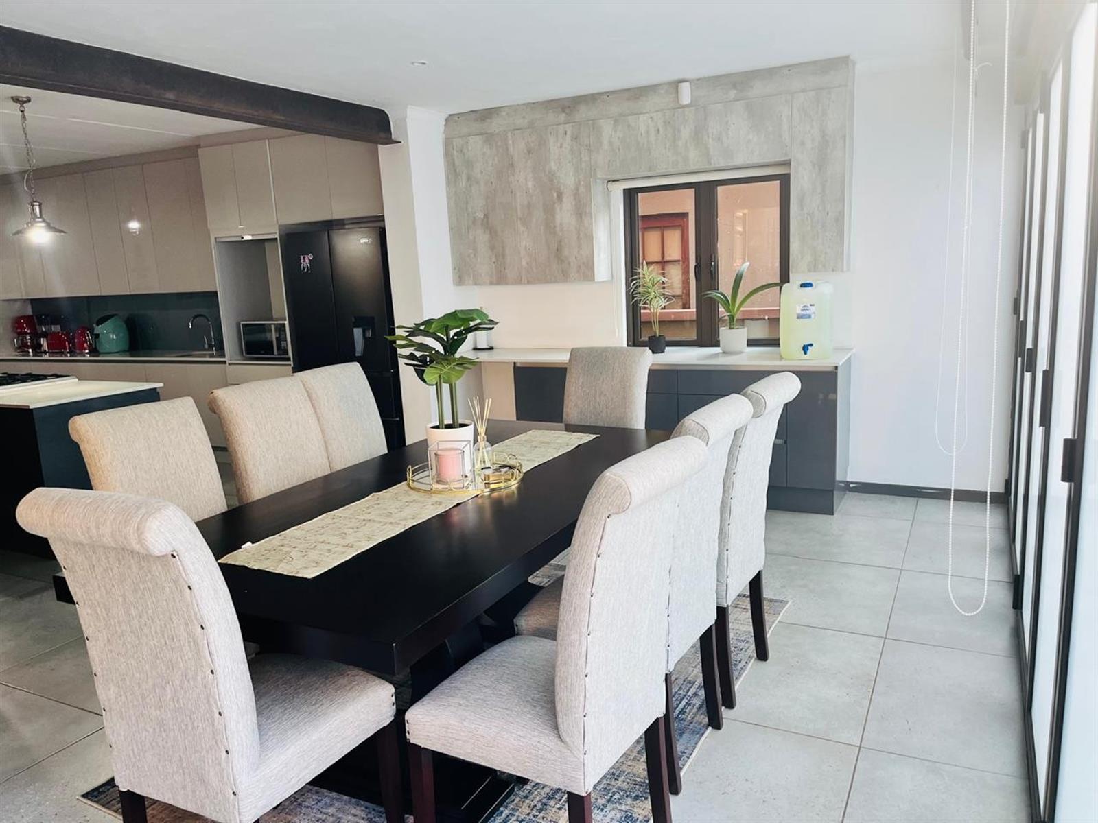 4 BEDROOM HOUSE FOR SALE IN HEATHERVIEW