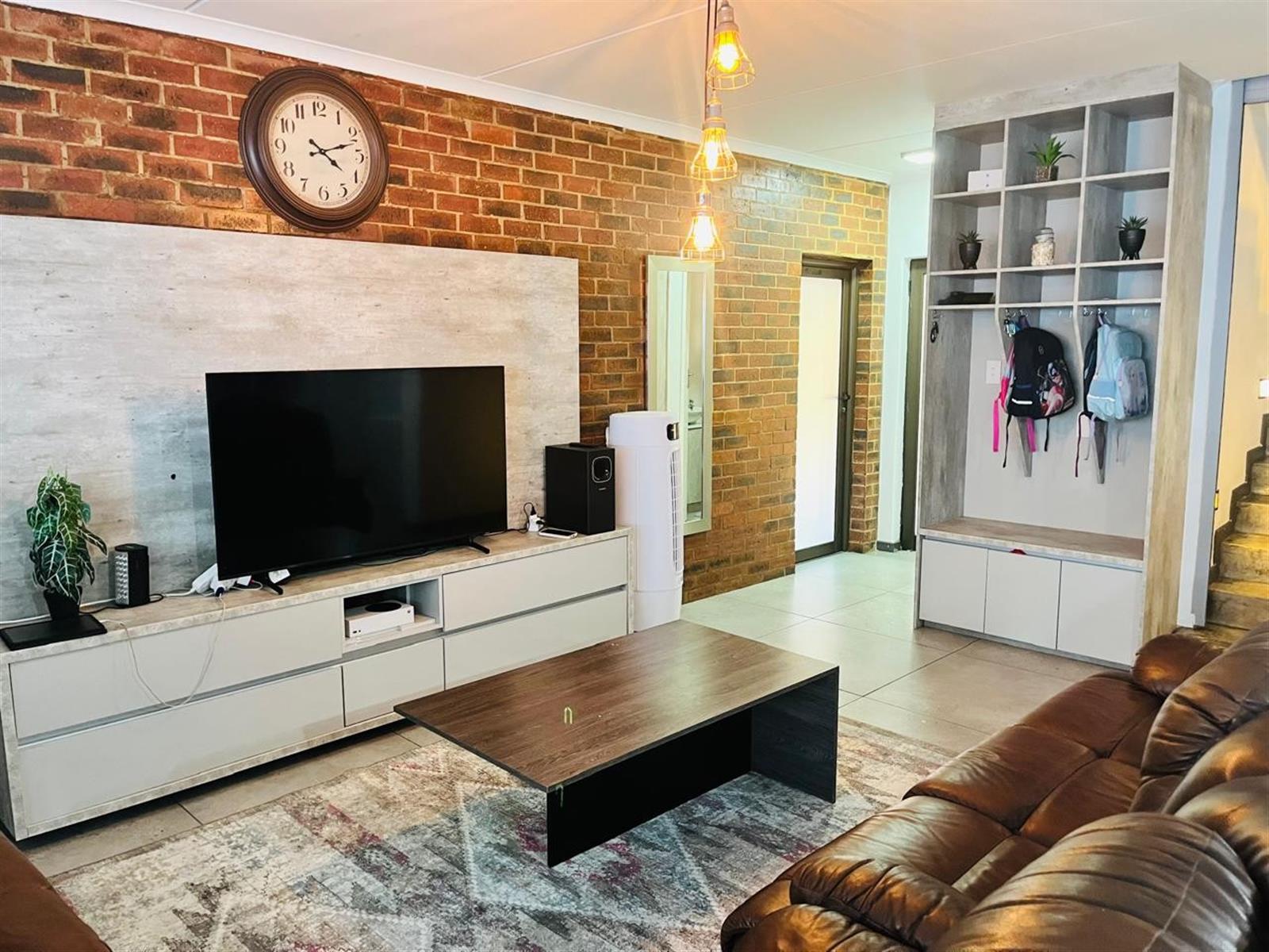 4 BEDROOM HOUSE FOR SALE IN HEATHERVIEW