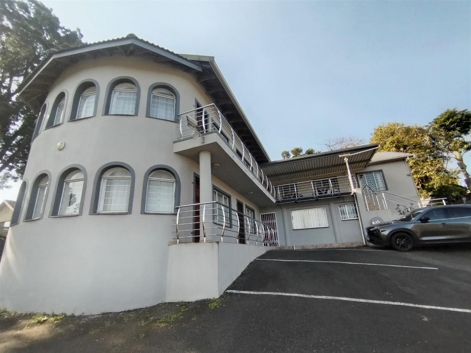 Guest House For Sale in Empangeni Central, Empangeni, KwaZulu Natal