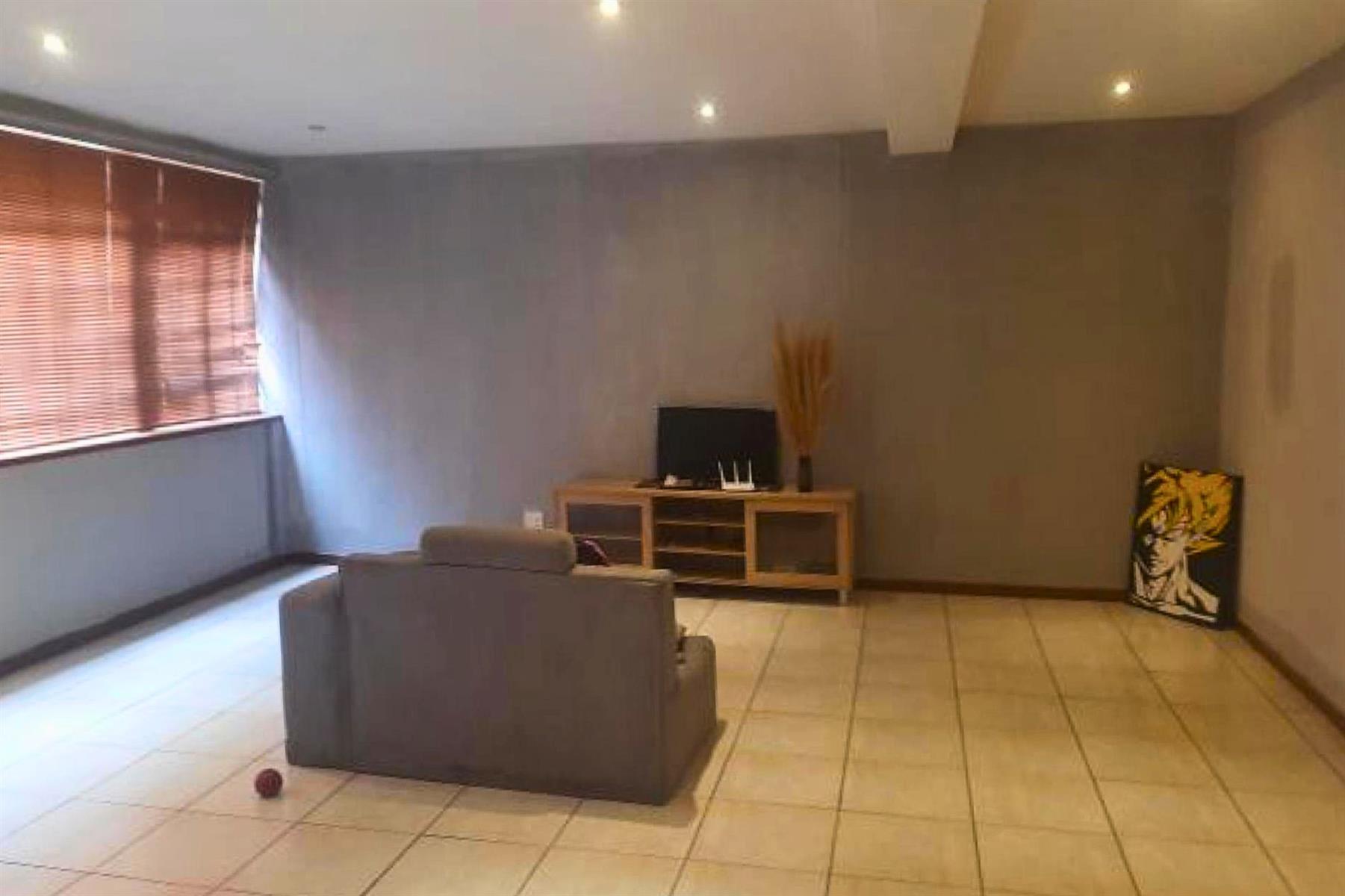 Apartment For Sale in Marshalltown Johannesburg