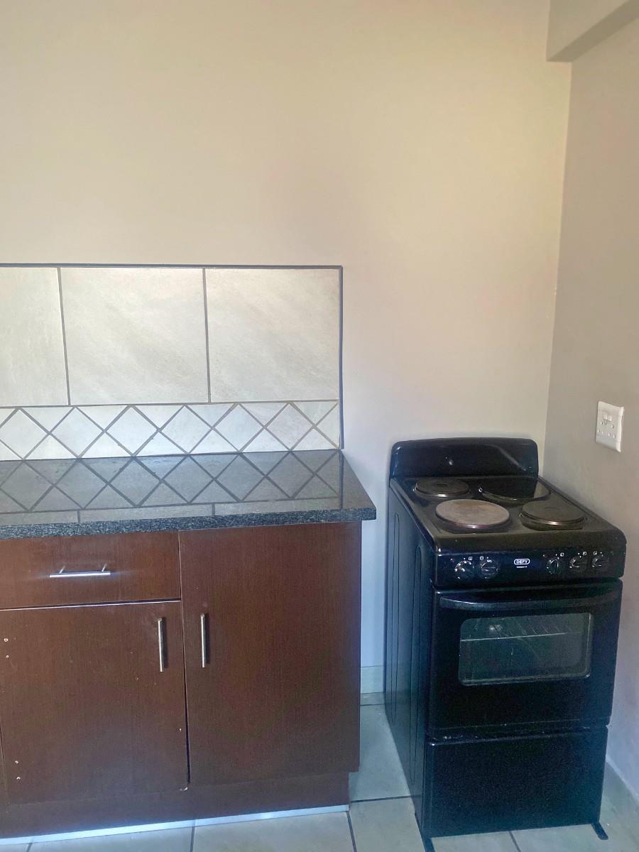 Charming Bachelor Apartment For Sale in Johannesburg Central