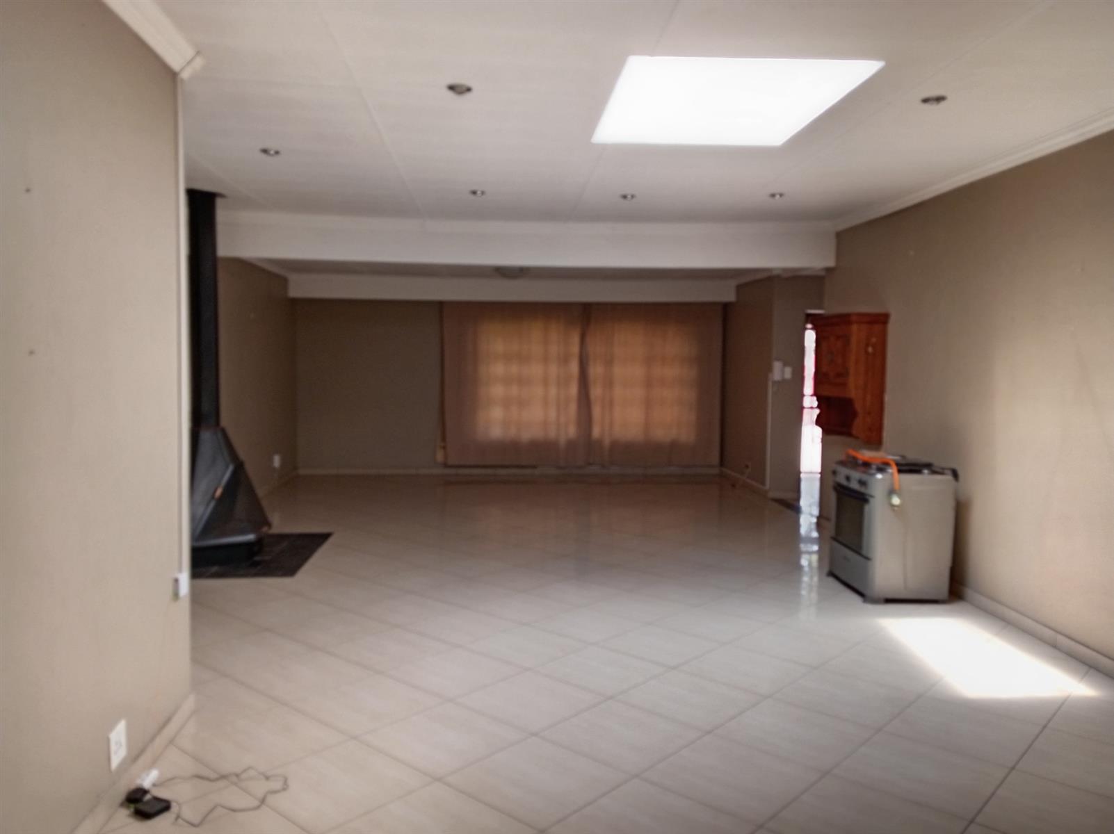 Elegant 4-Bedroom Home with Income-Generating Flat in Sought after Ext 14, Bethal