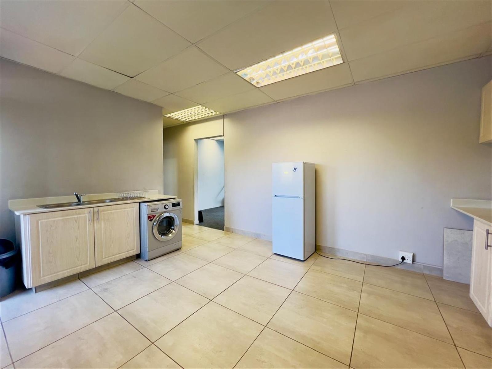 A spacious retreat in the heart of convenience -live ,work and thrive here Chasedene PMB