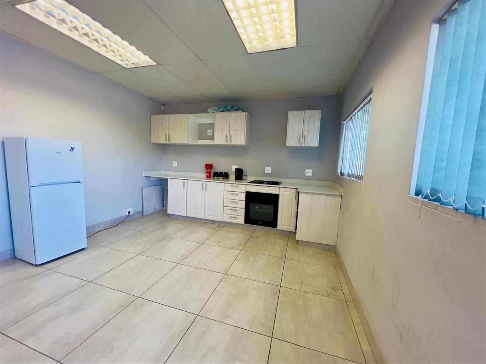 A spacious retreat in the heart of convenience -live ,work and thrive here Chasedene PMB