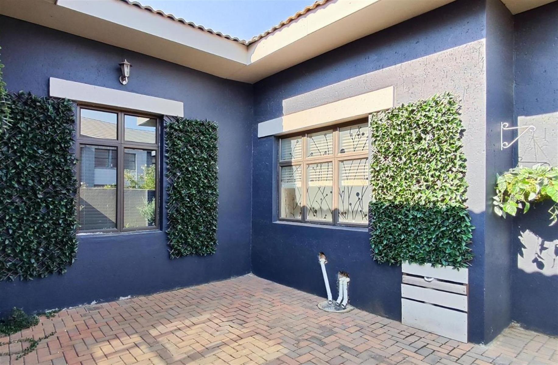 Apartment For Sale in Helderwyk, Brakpan