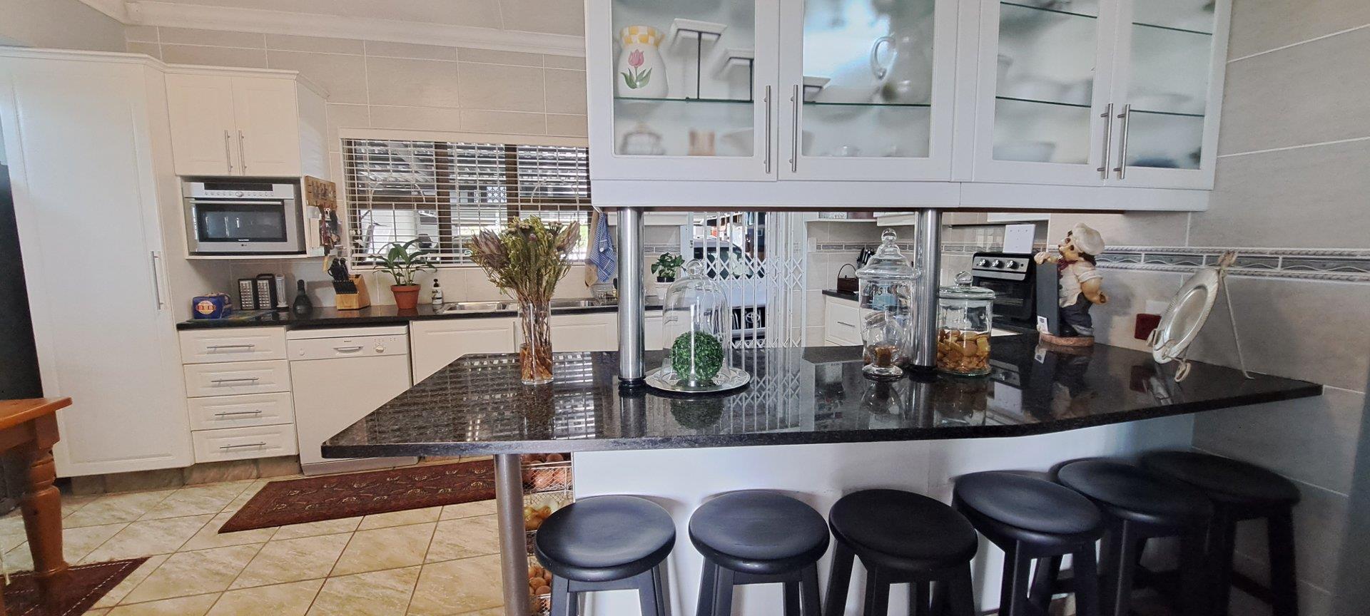 Luxury Beachfront house For Sale in Palm Beach, Port Edward, KwaZulu Natal